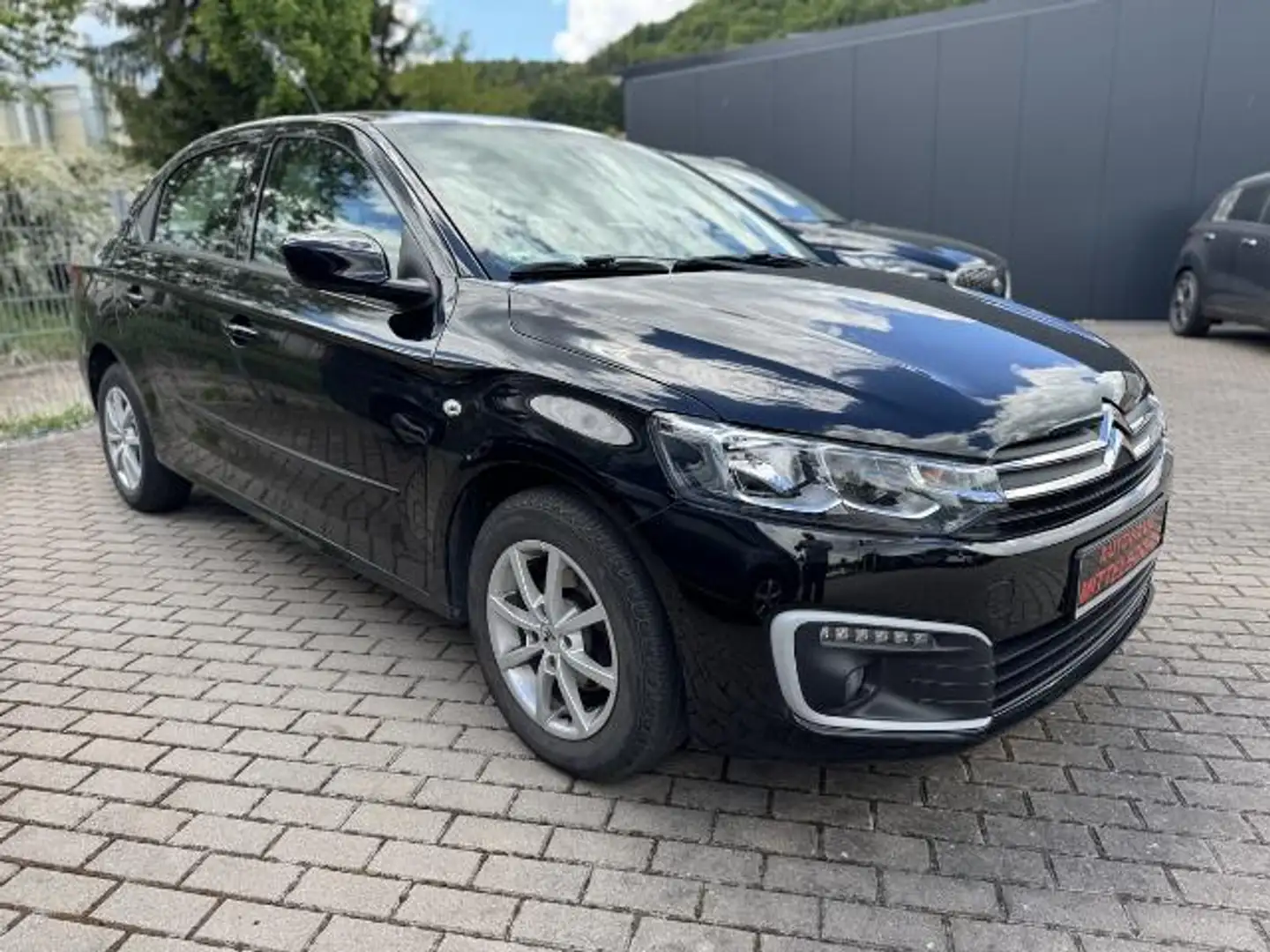 Citroen C-Elysée 1.6 VTi 115 Selection Anhängerkupplung Schwarz - 1