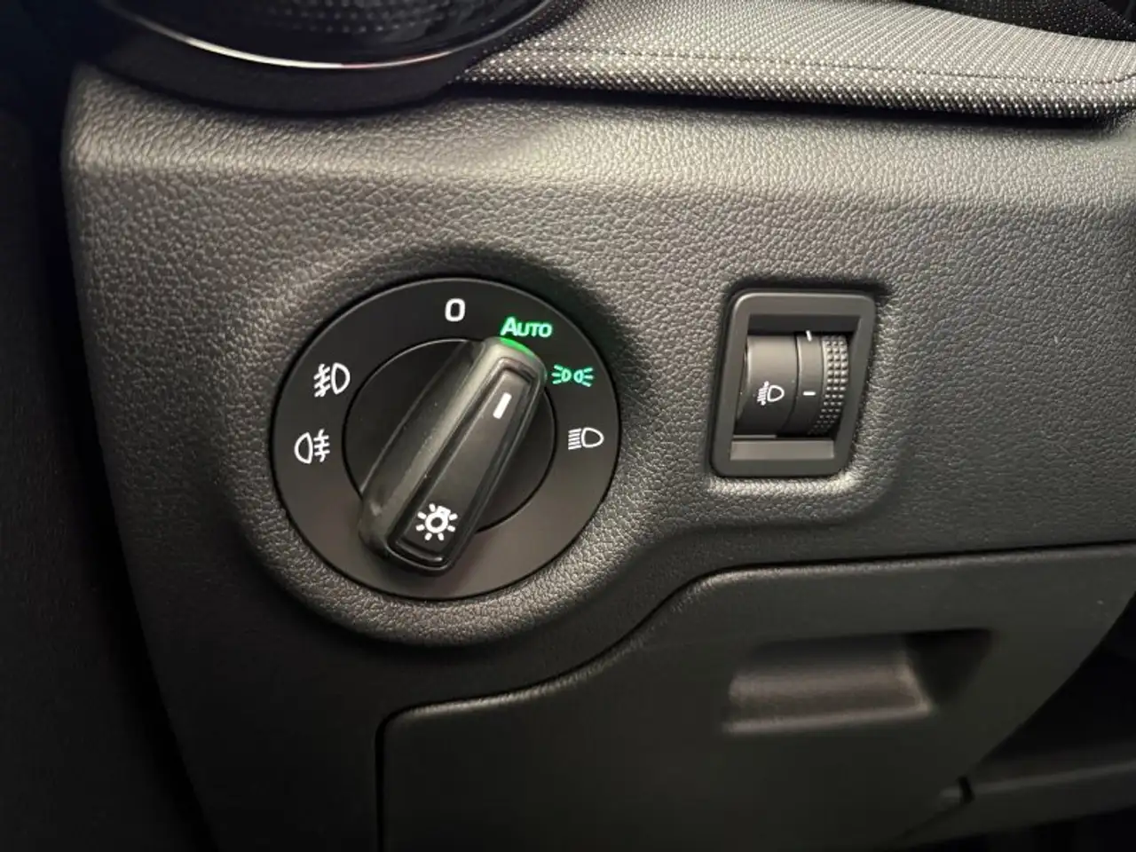 Skoda Fabia 1,0TSI DSG 2-Z.Klimaaut/Winterp/Temp/LED/Pdc, миниатюра 20