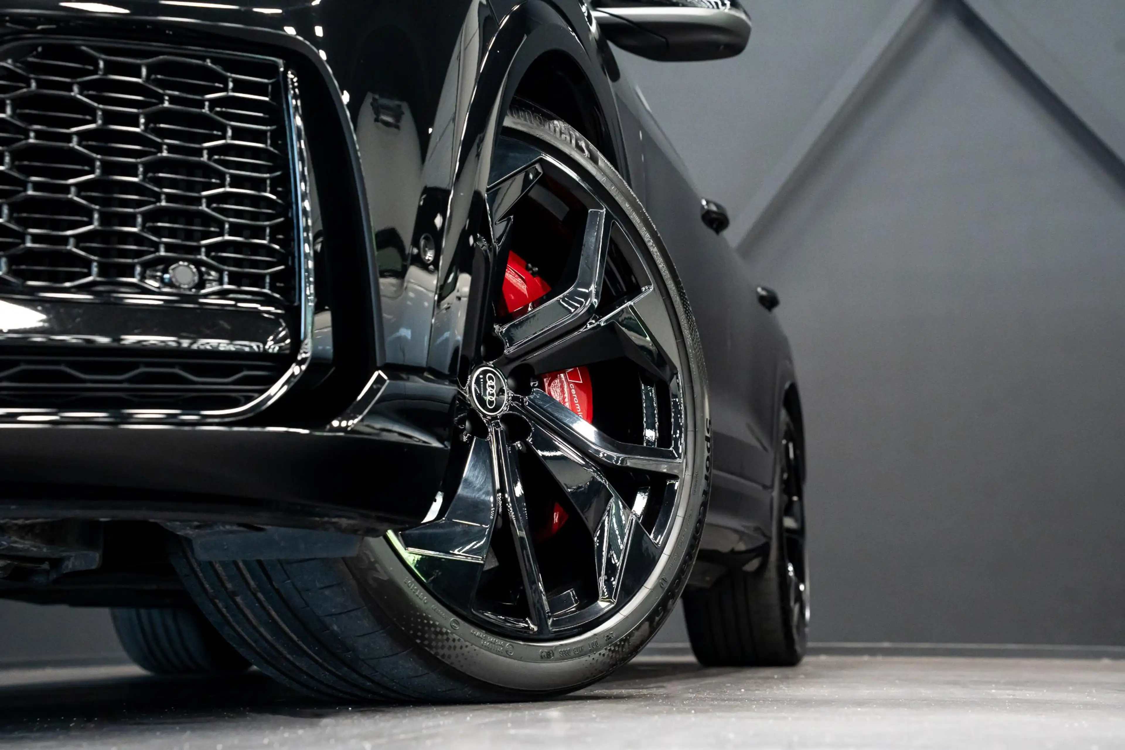 Audi RS Q8 4.0 TFSI Q8 quattro *Bang & Olufsen / Panorama / A — photo 9