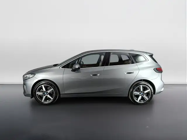 BMW 2 Series view 6
