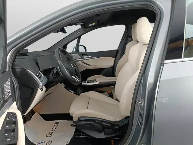 BMW 2 Series view 8