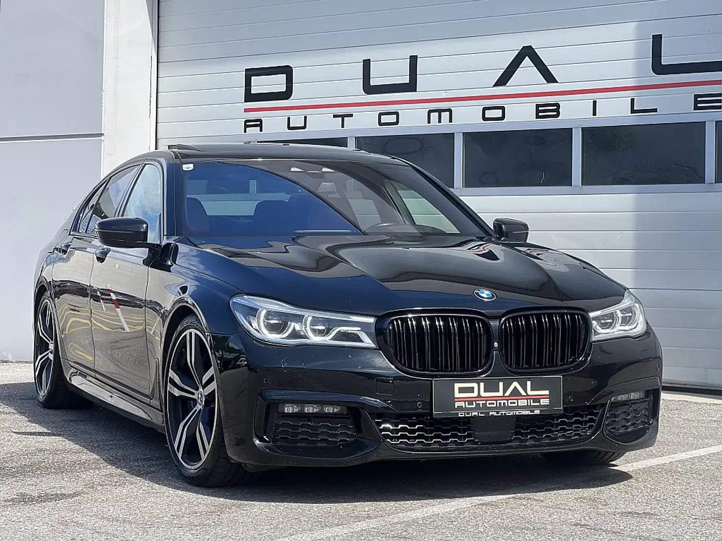 BMW 750 d xDrive Aut./M-PAKET/DriveASS/LED/SHD/HEAD-UP/... Noir - 2