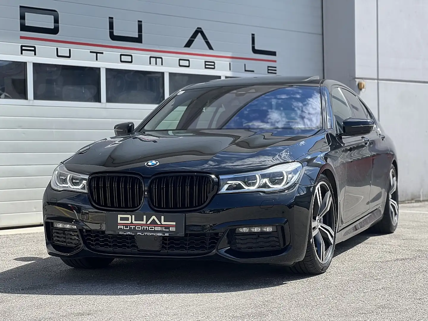 BMW 750 d xDrive Aut./M-PAKET/DriveASS/LED/SHD/HEAD-UP/... Noir - 1