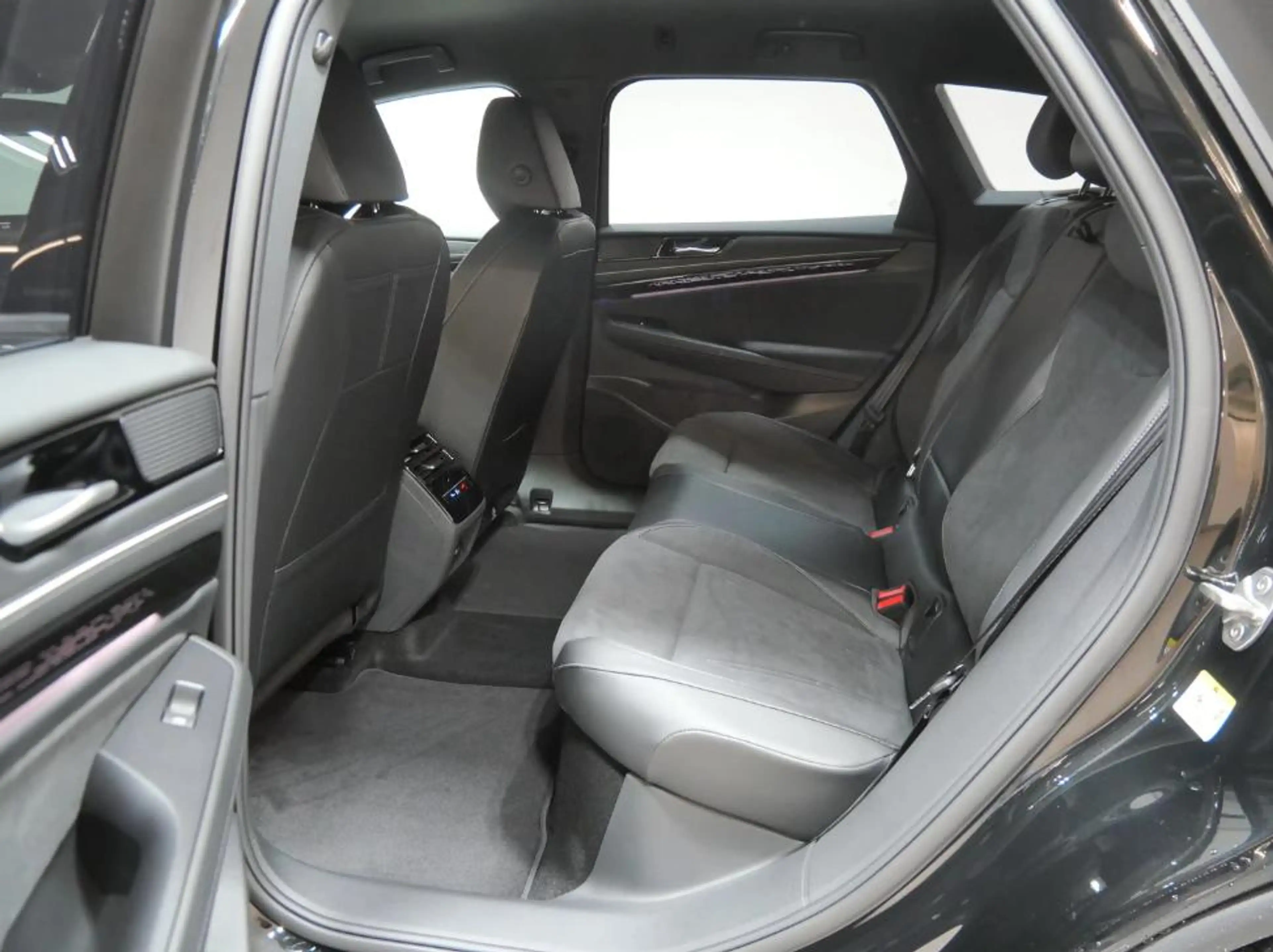 Volkswagen ID.7 Tourer Pro S AHK+Wärmepumpe+360° Kamera+DCC uvm! — photo 9