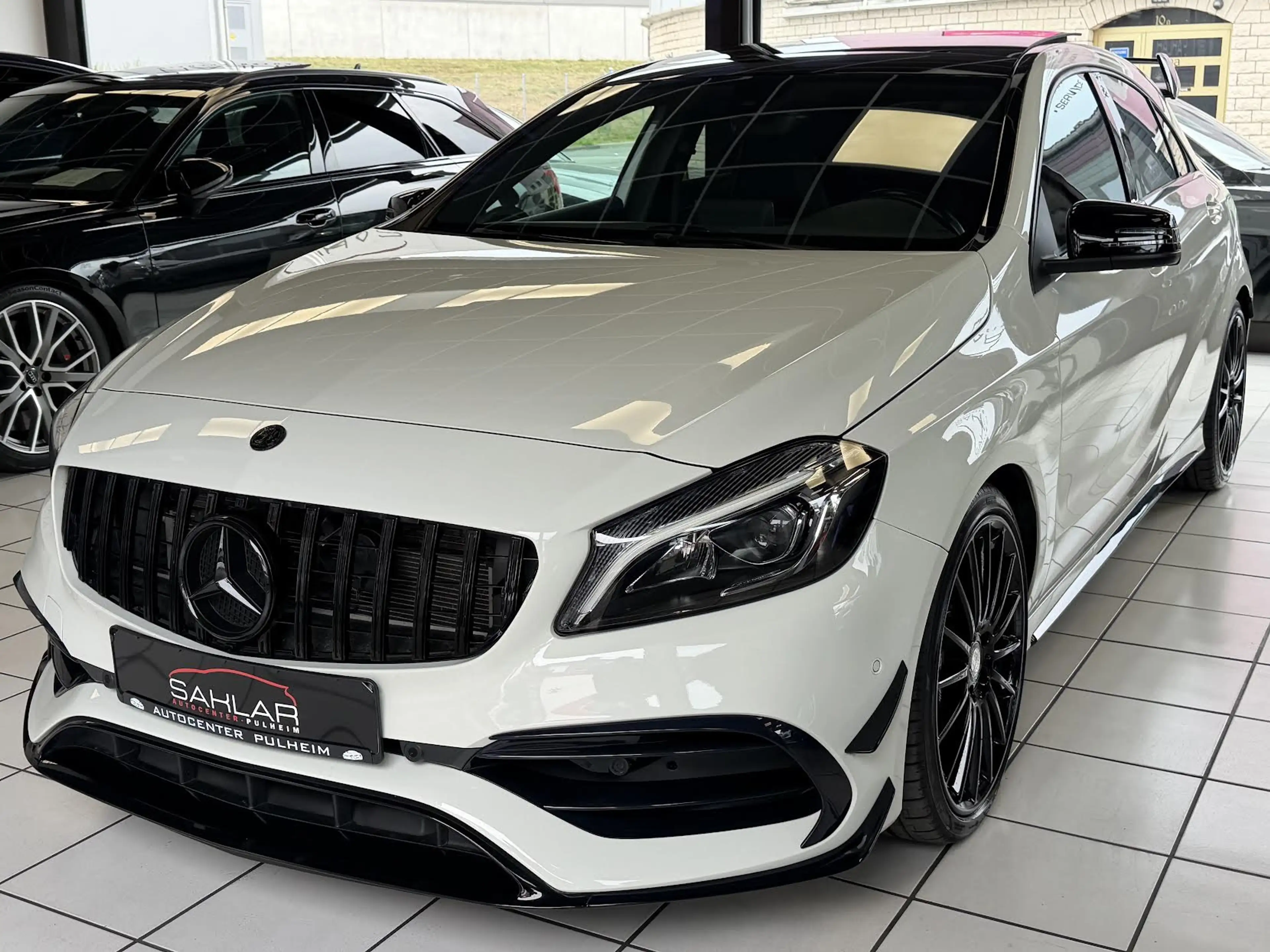 Mercedes-Benz A 45 AMG A 45 AMG 4Matic°AERO PAKET°PANO°KAMERA — photo 2