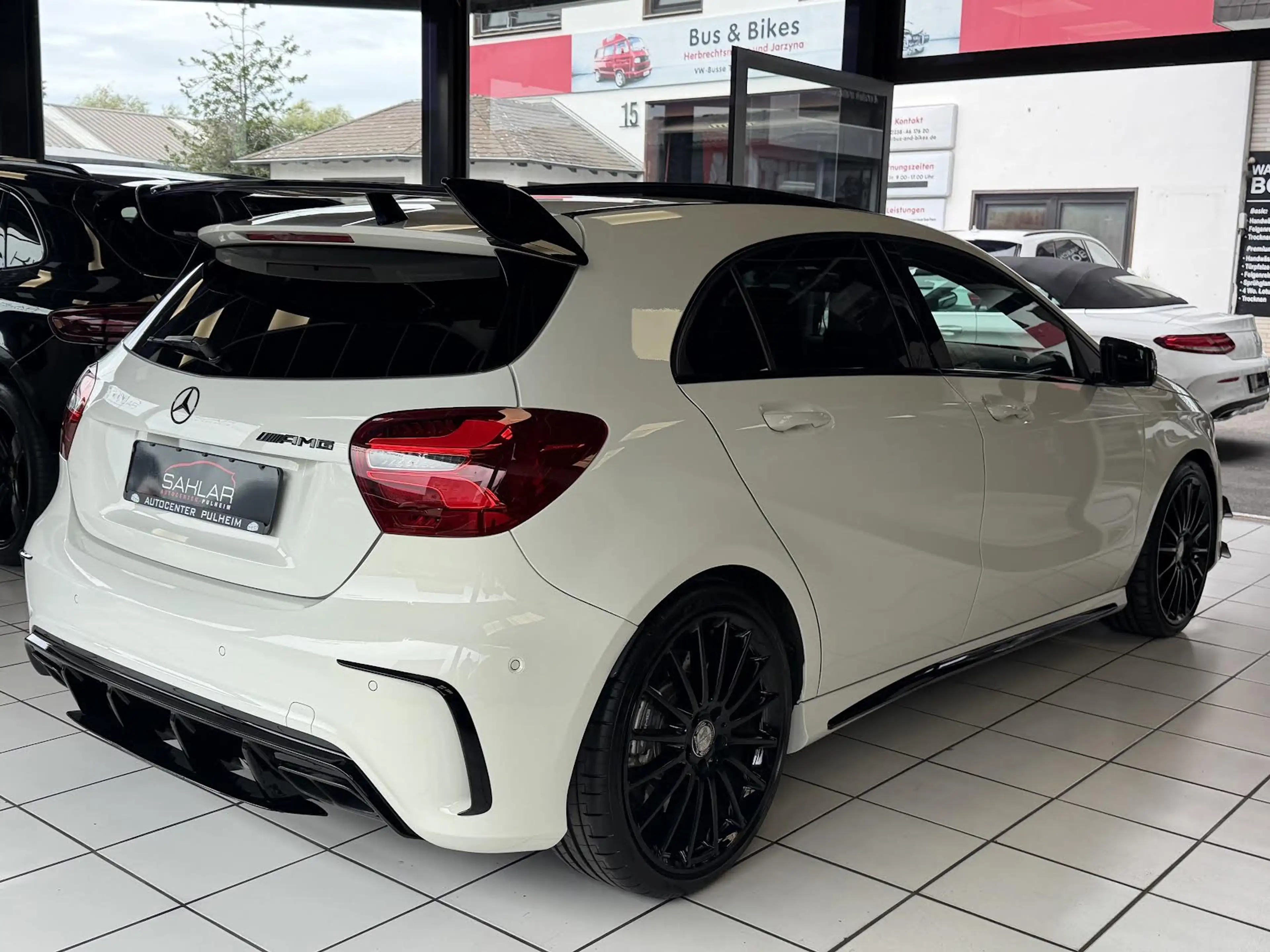 Mercedes-Benz A 45 AMG A 45 AMG 4Matic°AERO PAKET°PANO°KAMERA — photo 5