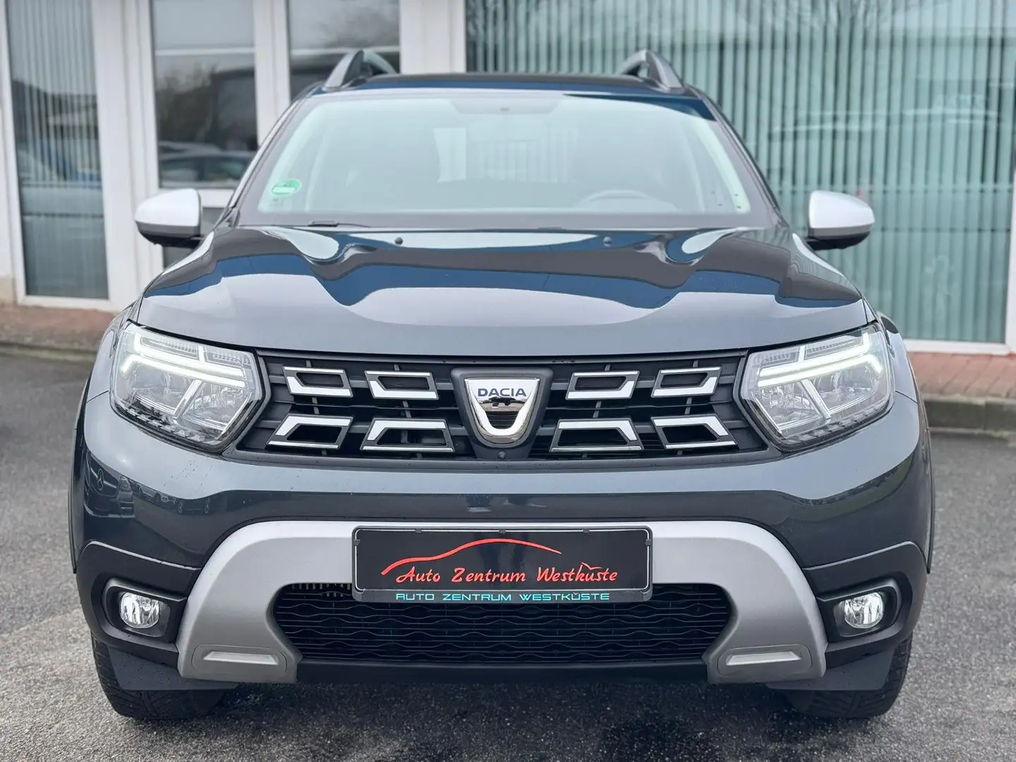 Dacia Duster II Prestige 360° Navi SHZ Keycard Tempoma Grau - 2