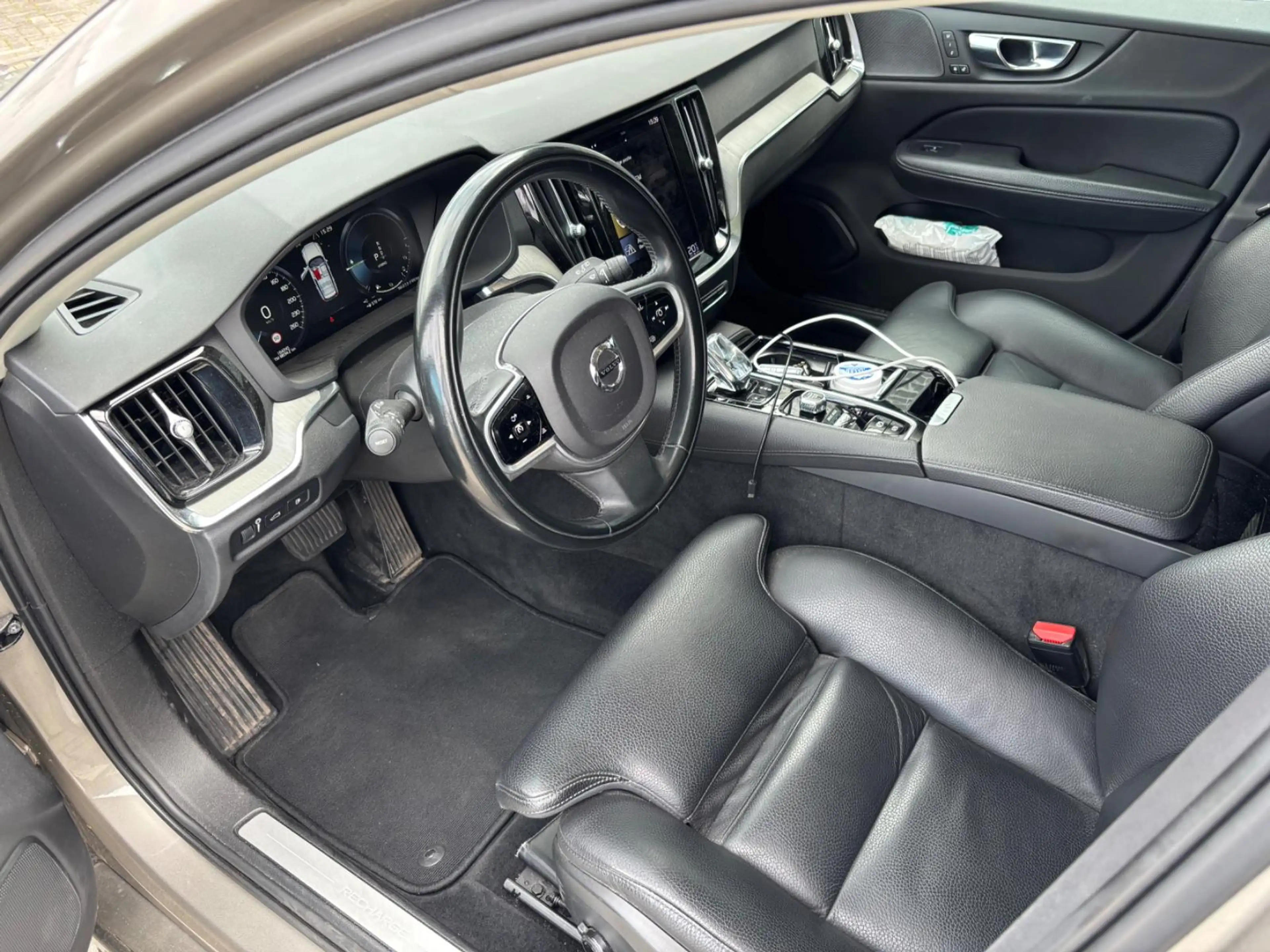 Volvo V60 2.0 T8 Recharge AWD Inscription | Plug-in Hybrid ( — photo 5