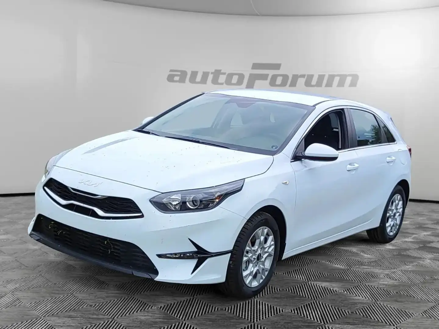 Kia Ceed / cee'd 1.0T 100PS VISION Grau - 1