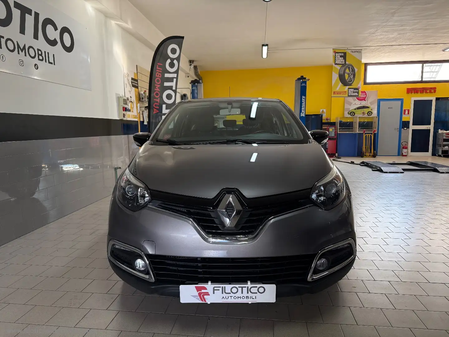 Renault Captur 1.5 dCi 8V 90 CV S&S Ener. R-Link NAVIGATORE - USB Grigio - 2
