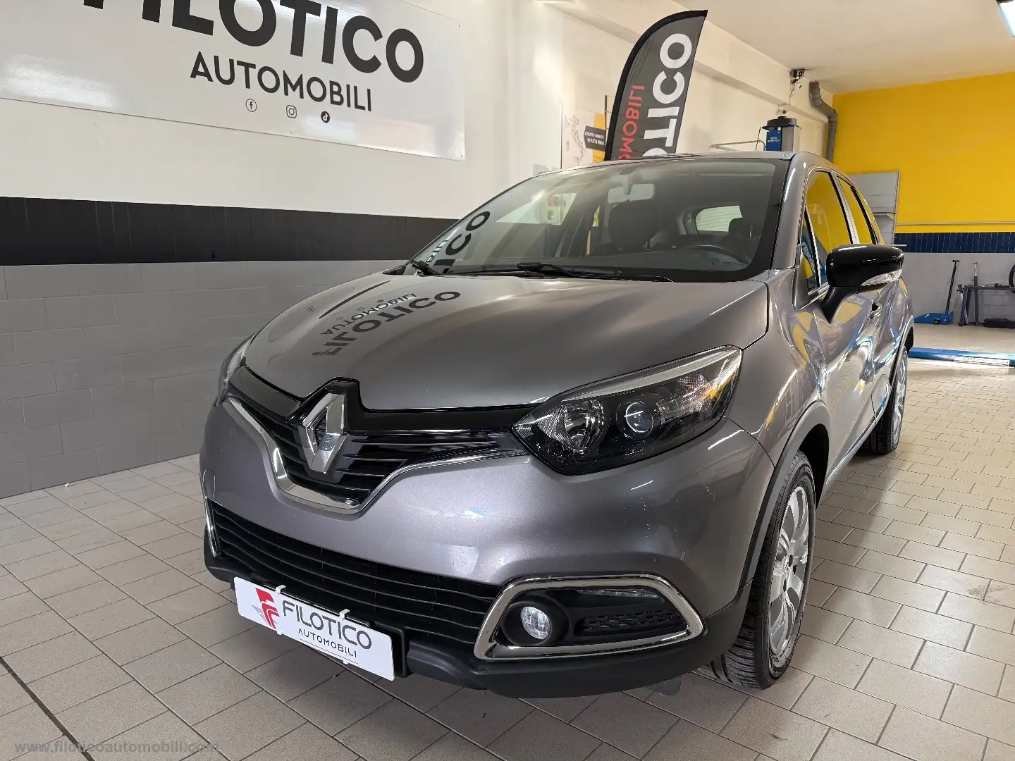 Renault Captur 1.5 dCi 8V 90 CV S&S Ener. R-Link NAVIGATORE - USB Grigio - 1