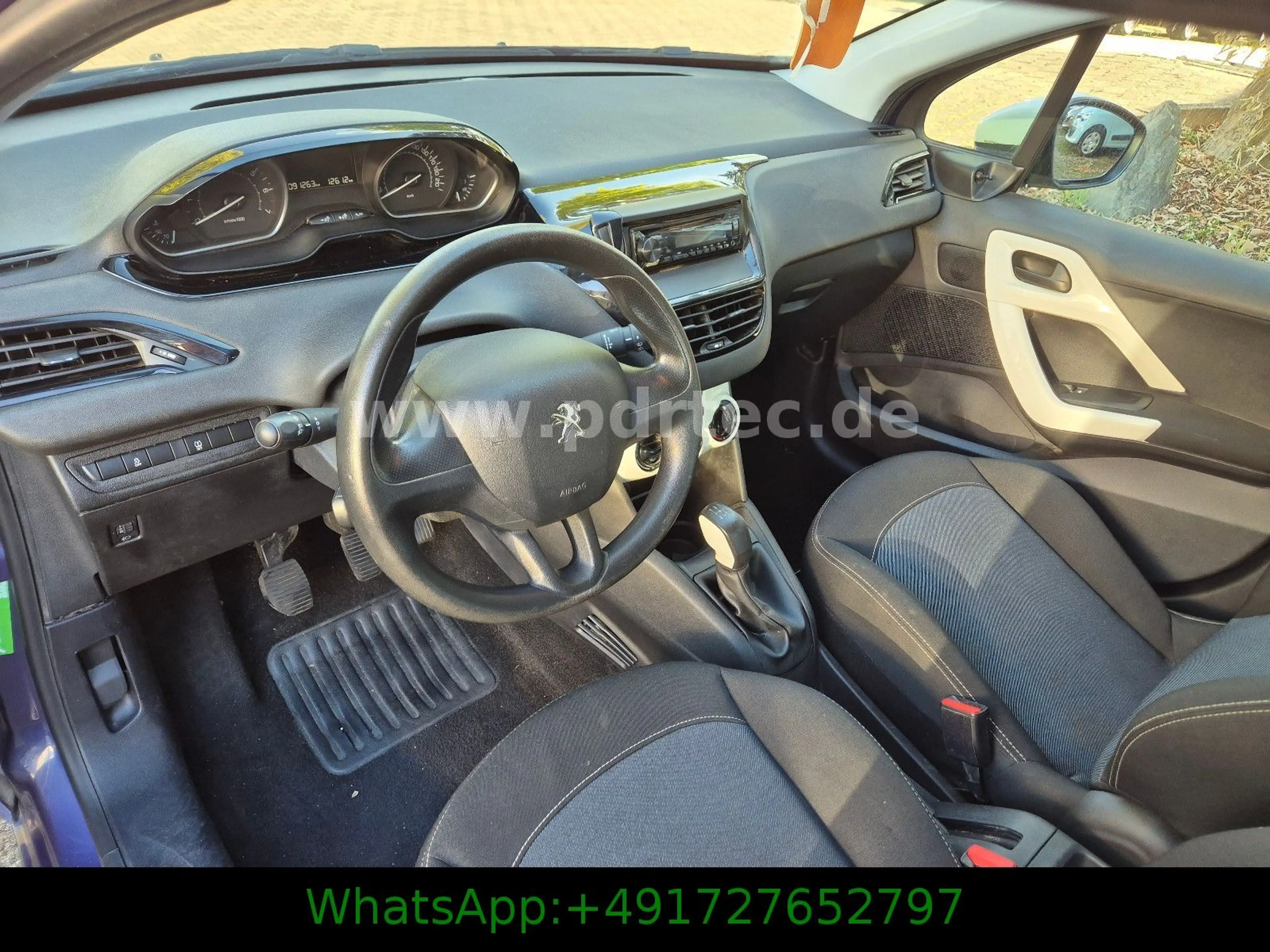 Peugeot 208 *PureTech*68*Like* — photo 12