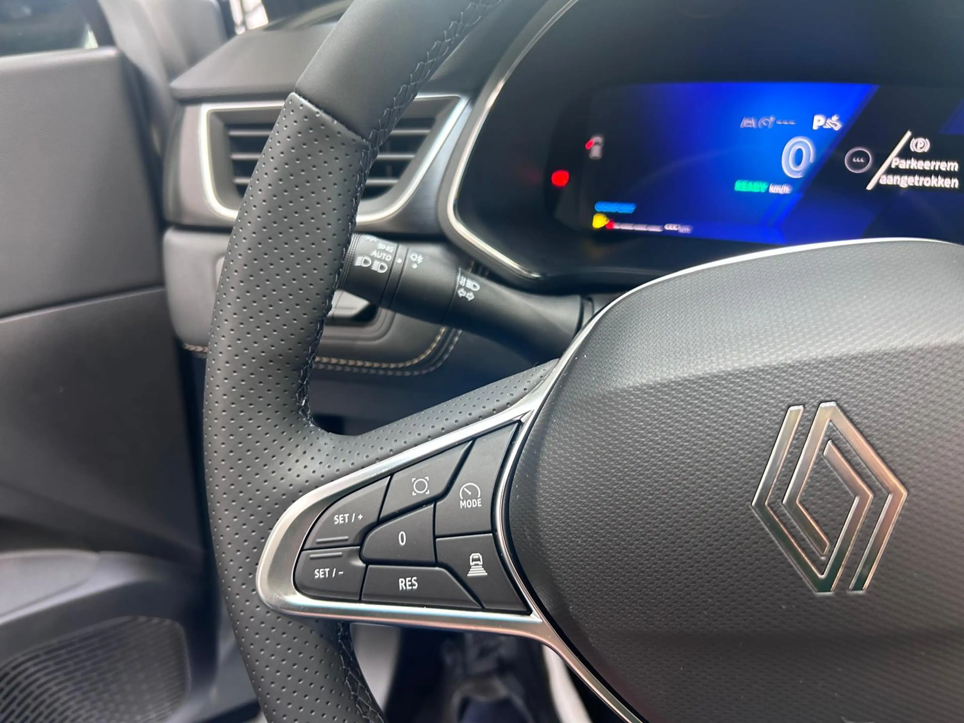 Renault Symbioz Iconic — photo 13