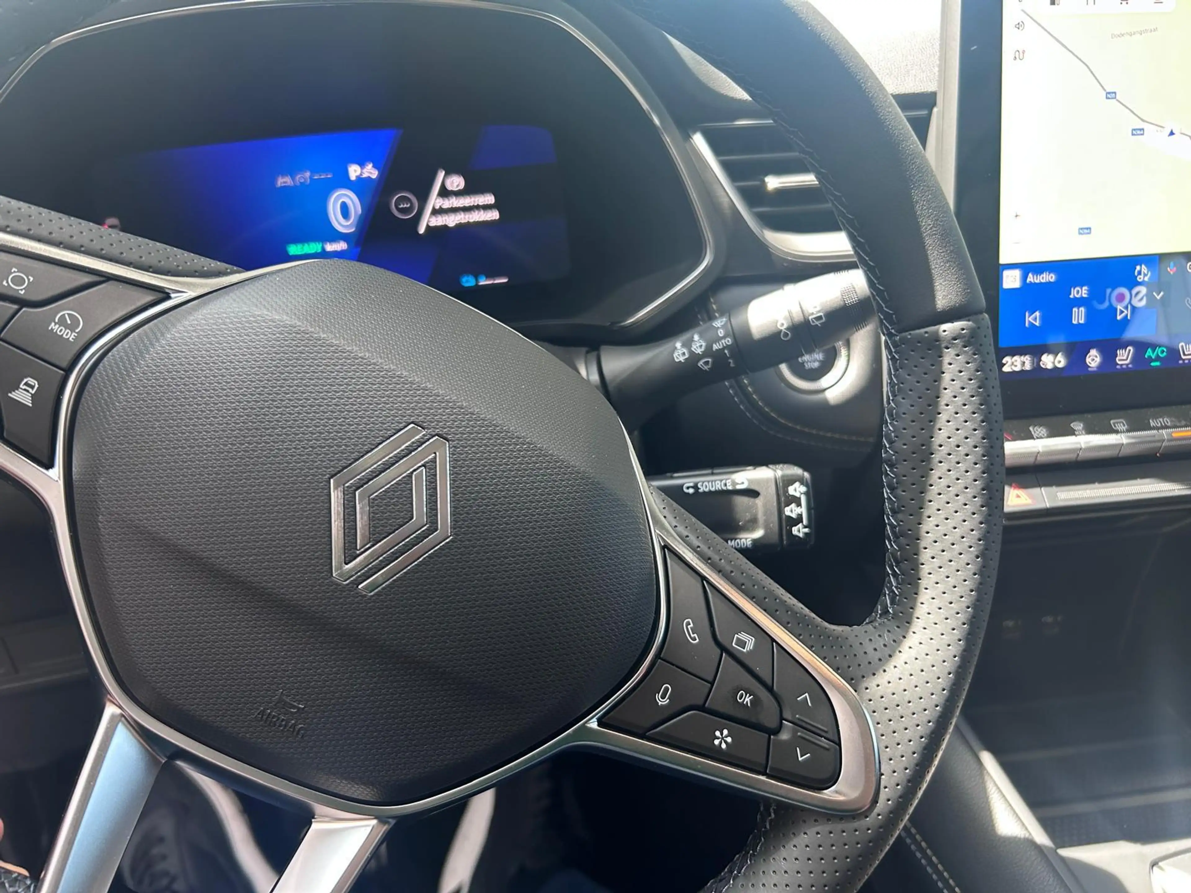 Renault Symbioz Iconic — photo 14