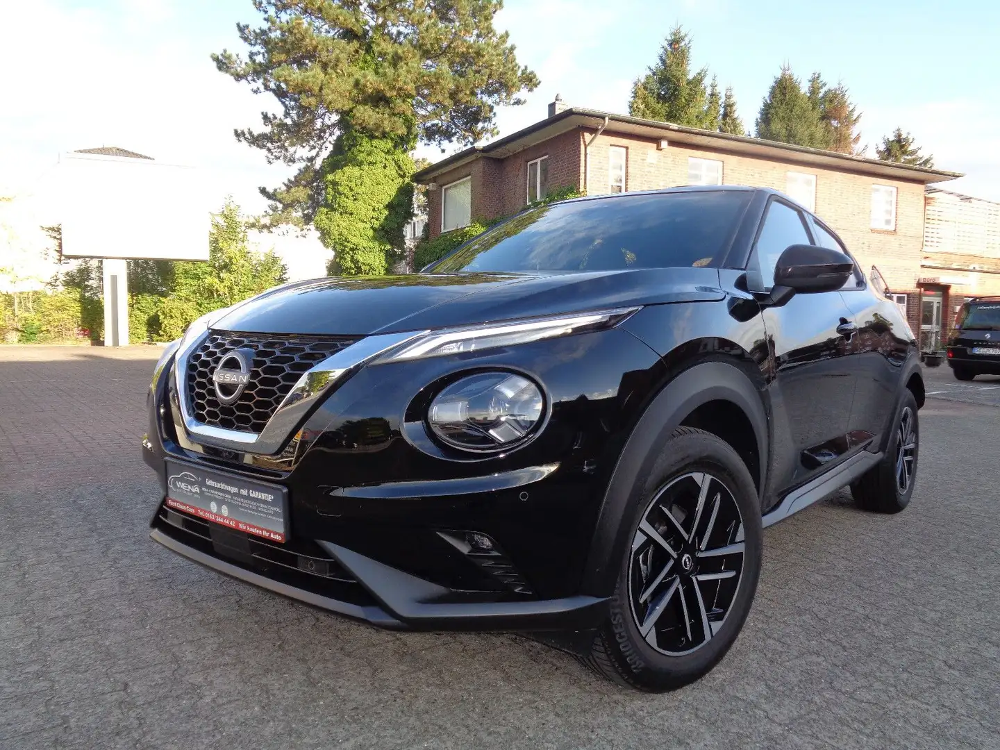 Nissan Juke DIG-T 7DCT AT N-Connecta/Navi/T.Leder/S.hzg Schwarz - 1