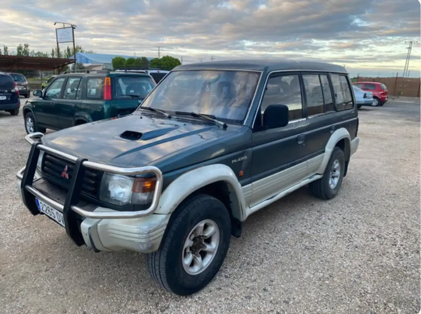 Mitsubishi Montero Largo 2.5 Tdi GLX Verde - 1