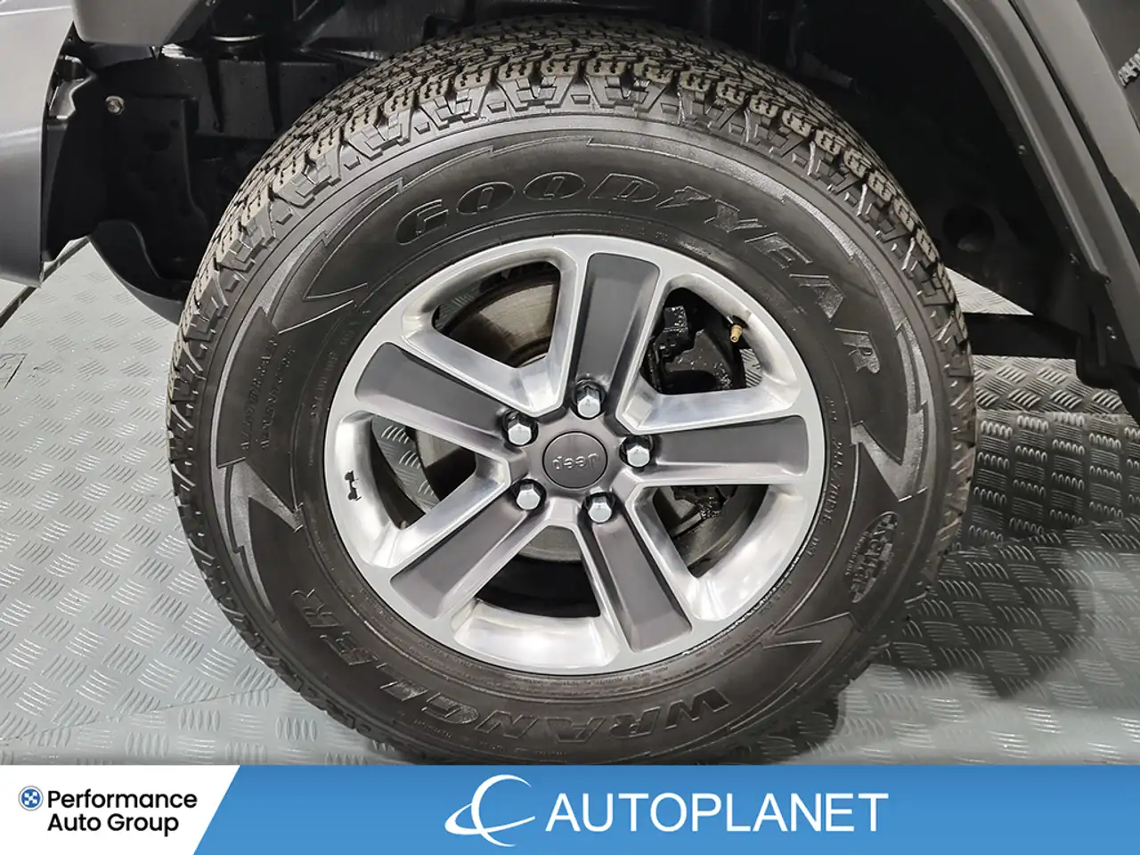 Jeep Wrangler снимка Jeep Wrangler