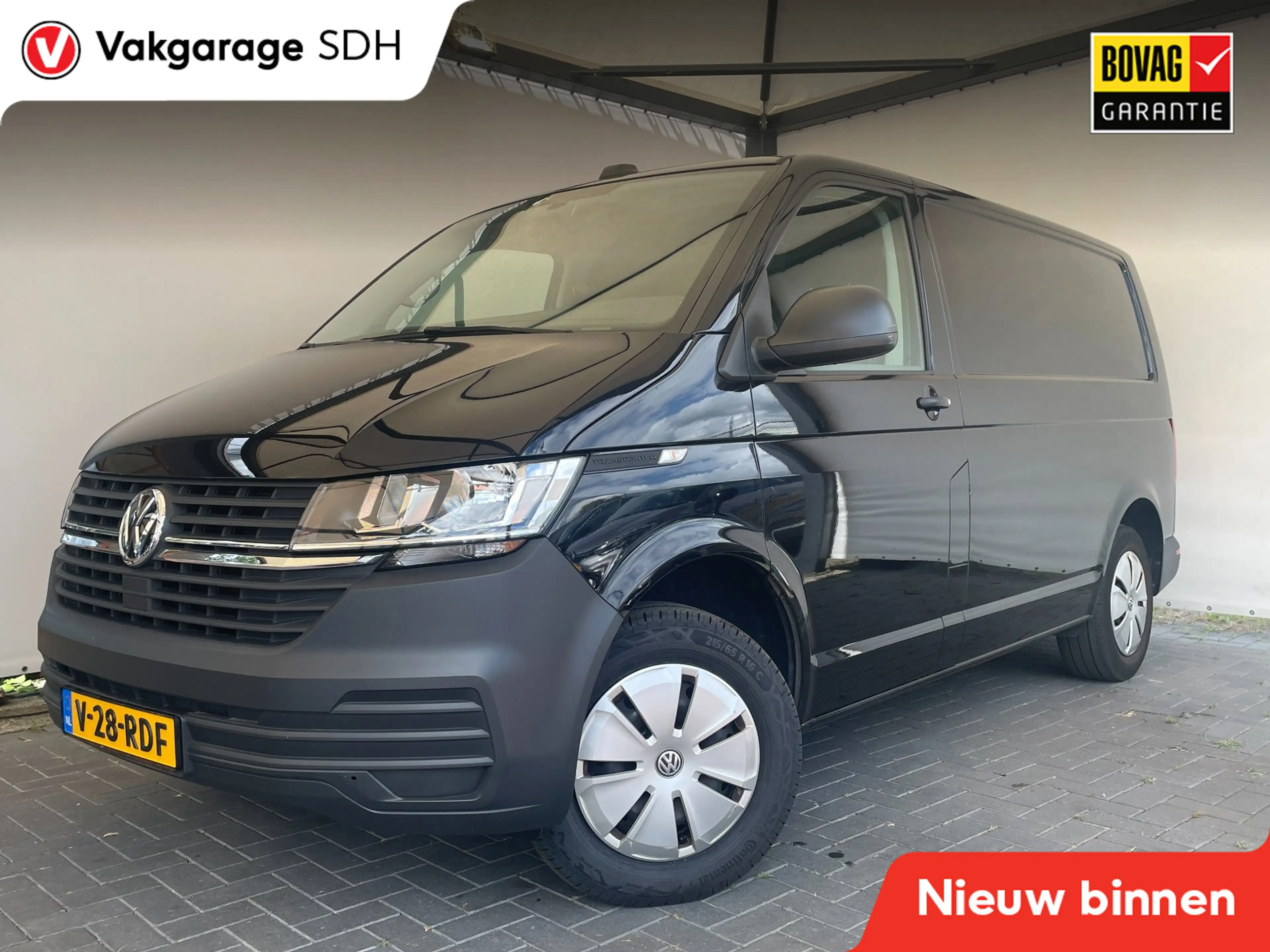Volkswagen Transporter 6.1 L1H1|3-zits|Carplay|Camera|Trekhaak|2200kg tre