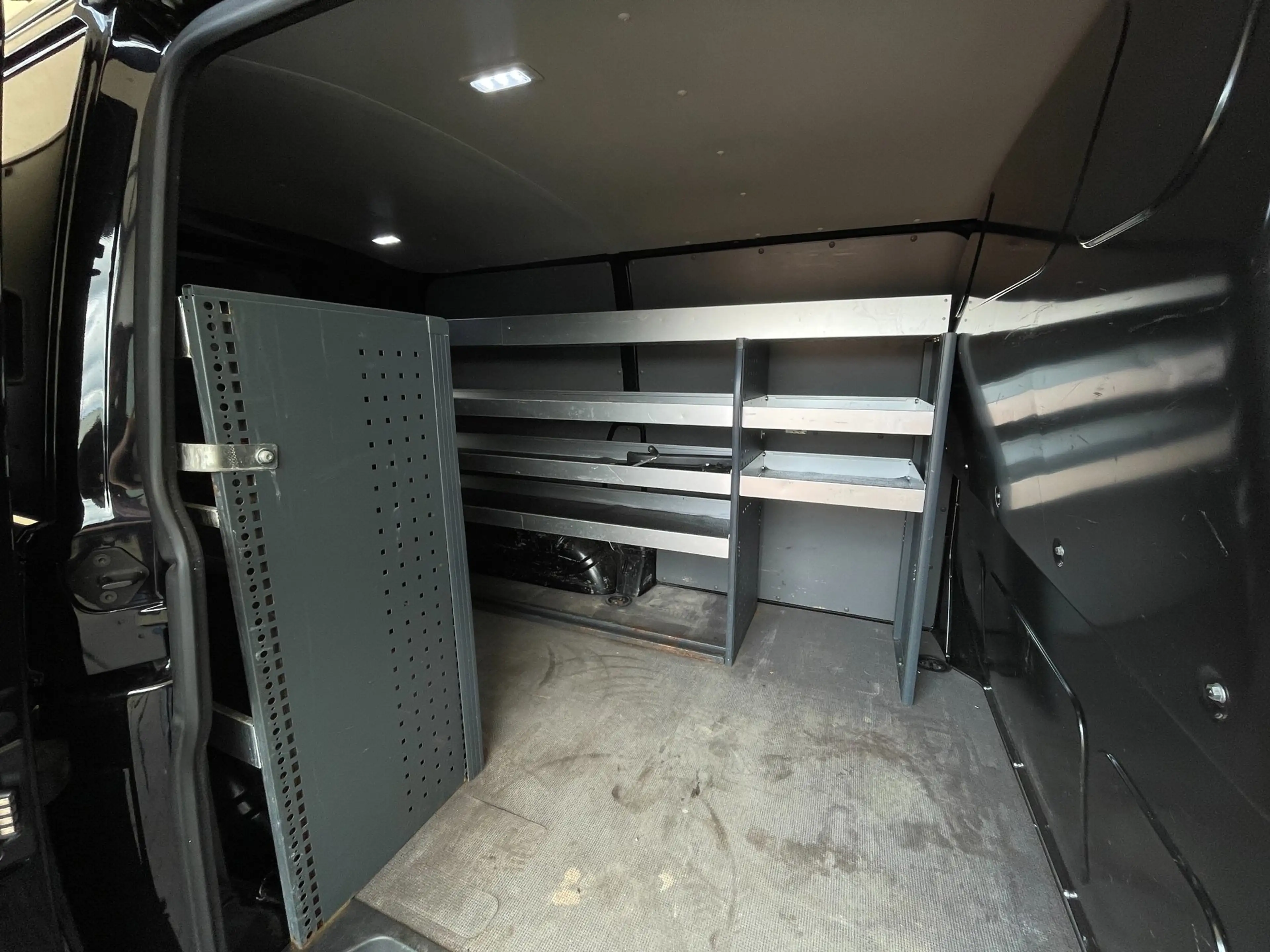 Volkswagen Transporter 6.1 L1H1|3-zits|Carplay|Camera|Trekhaak|2200kg tre — photo 5