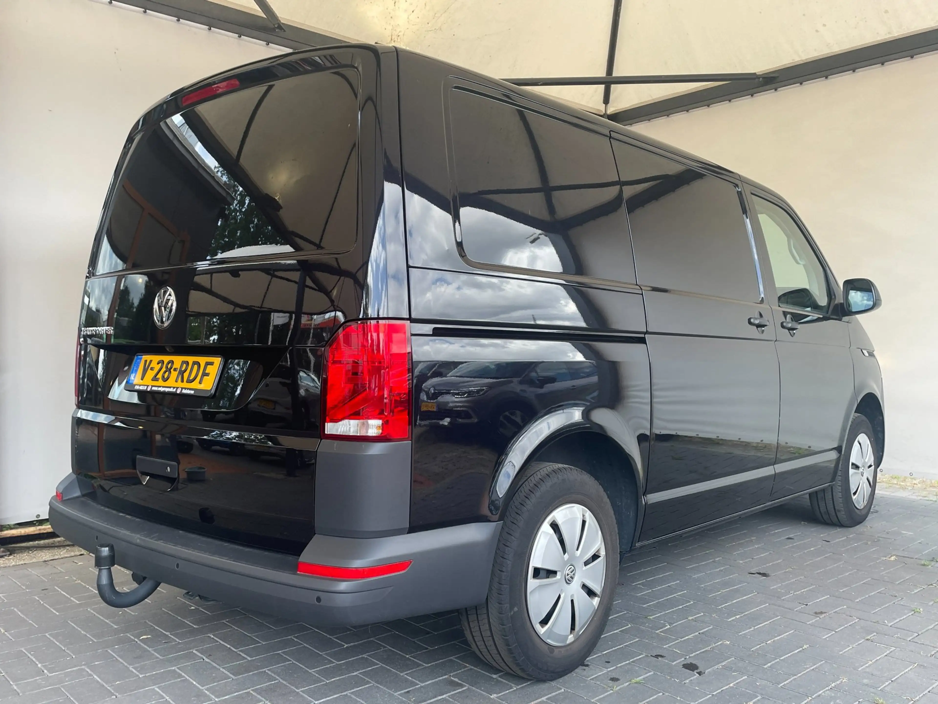Volkswagen Transporter 6.1 L1H1|3-zits|Carplay|Camera|Trekhaak|2200kg tre — photo 2