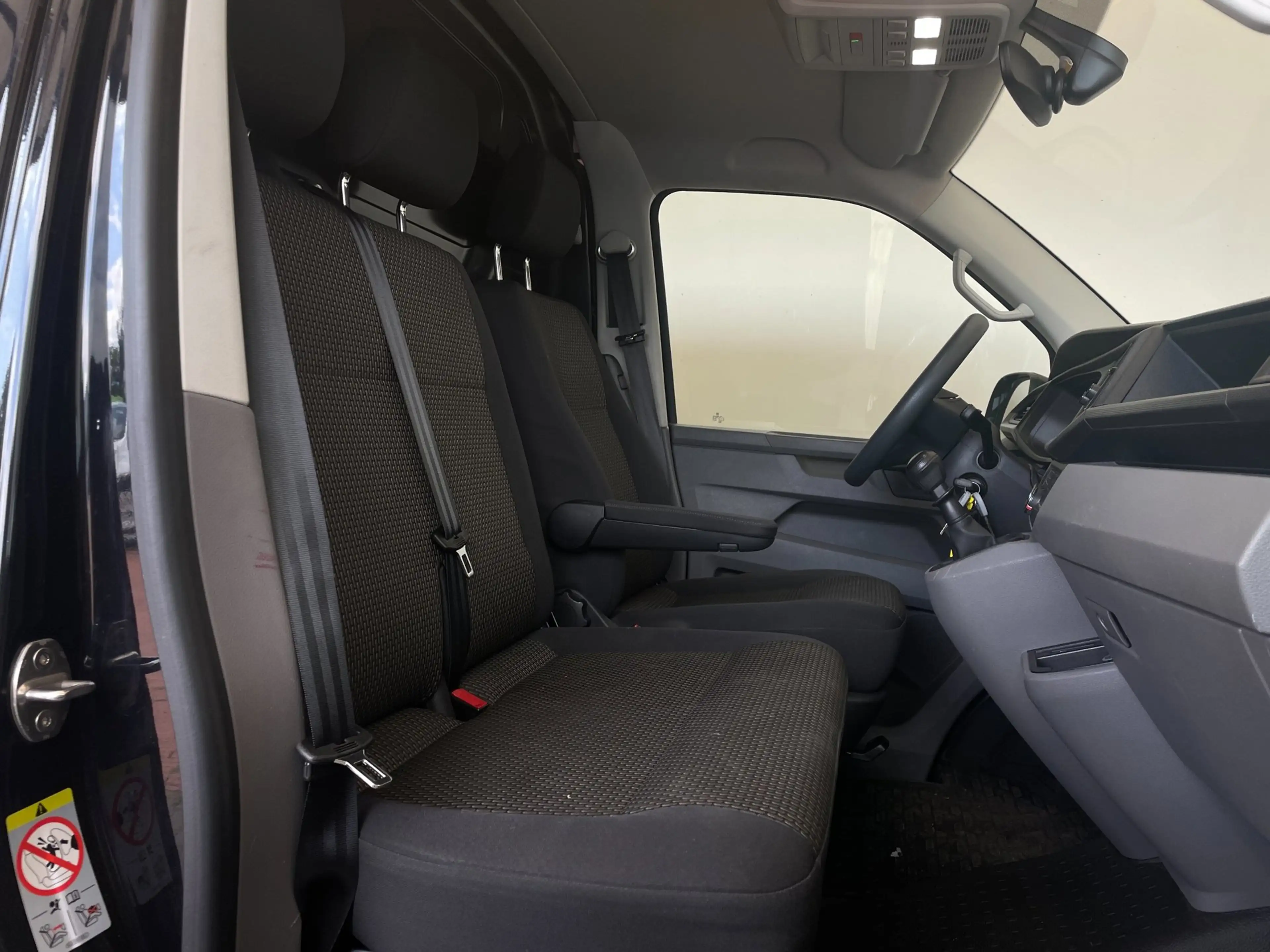 Volkswagen Transporter 6.1 L1H1|3-zits|Carplay|Camera|Trekhaak|2200kg tre — photo 4