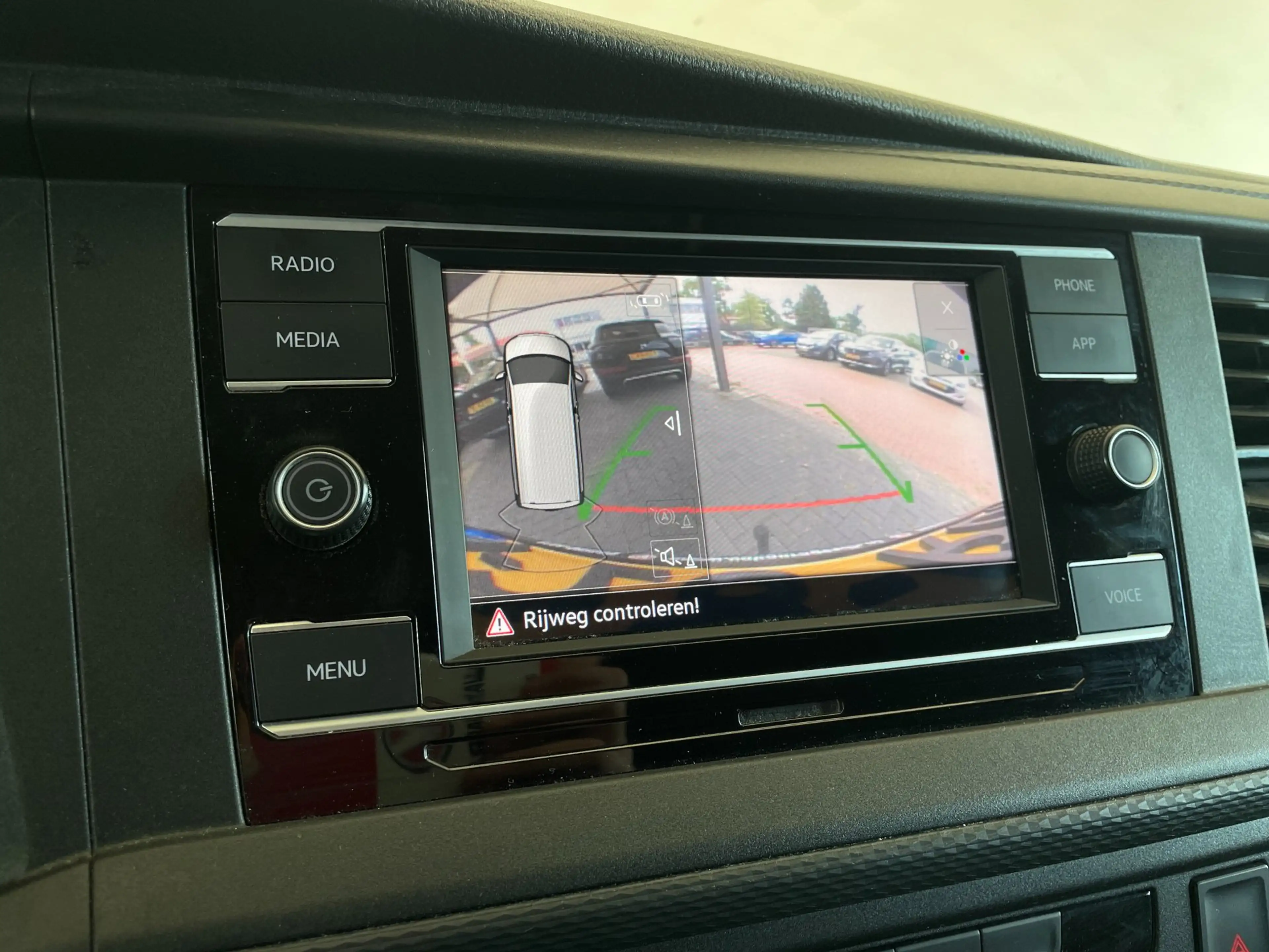 Volkswagen Transporter 6.1 L1H1|3-zits|Carplay|Camera|Trekhaak|2200kg tre — photo 13