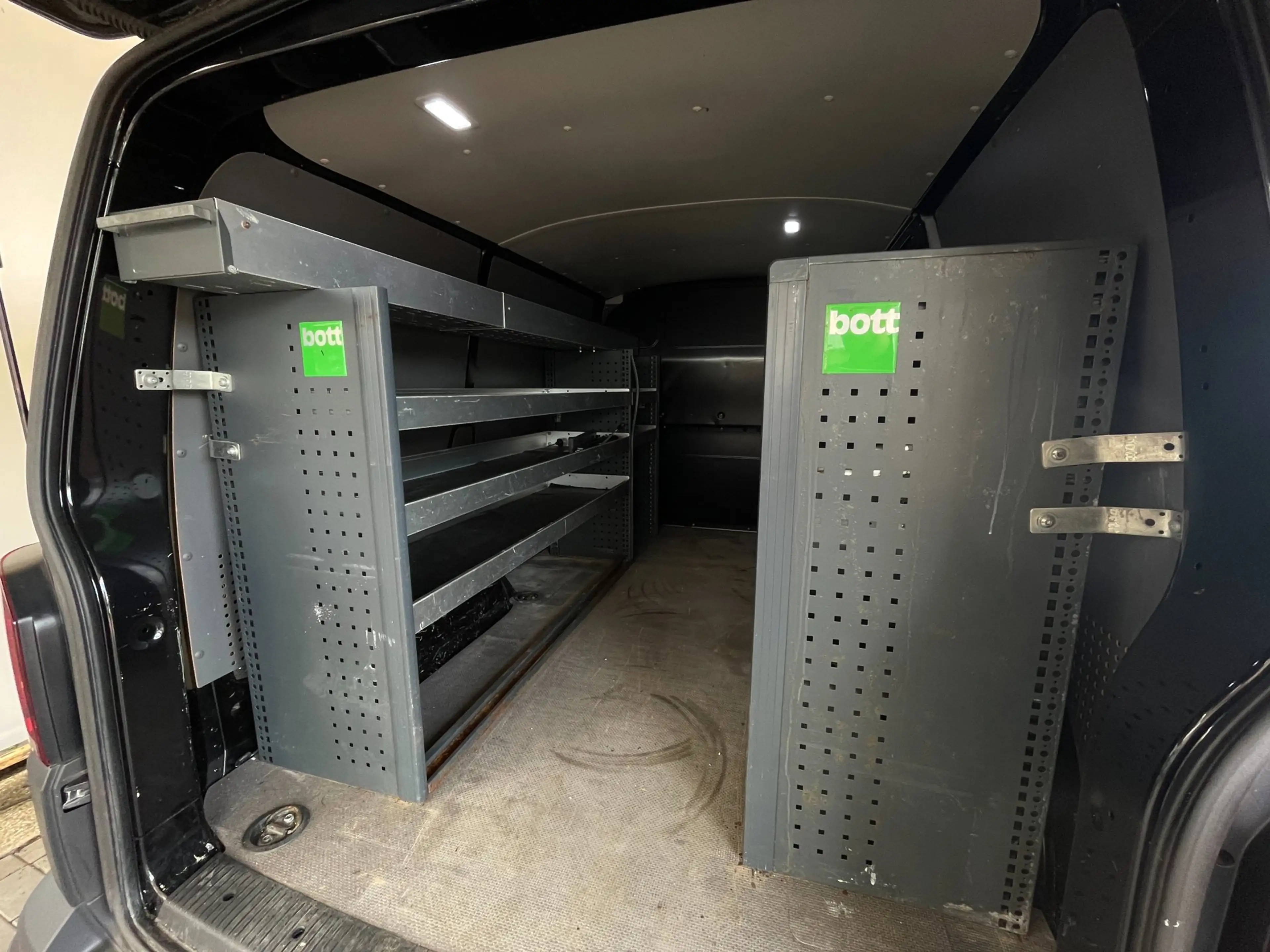 Volkswagen Transporter 6.1 L1H1|3-zits|Carplay|Camera|Trekhaak|2200kg tre — photo 7