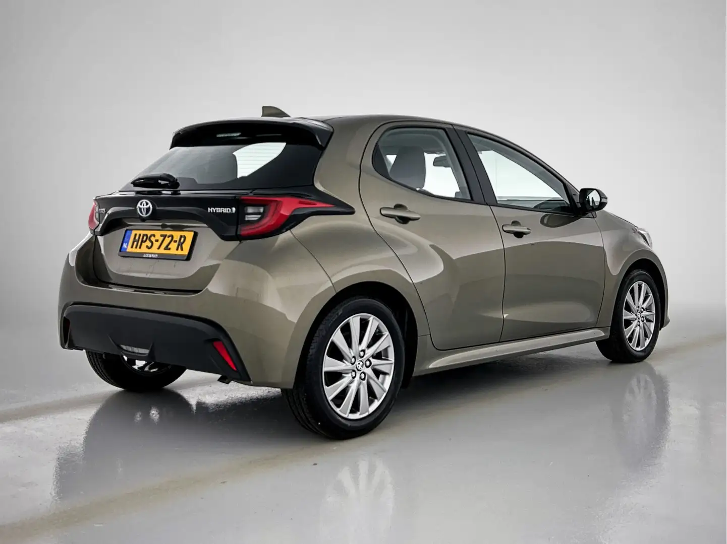 Toyota Yaris 1.5 Hybrid Active Limited Verde - 2