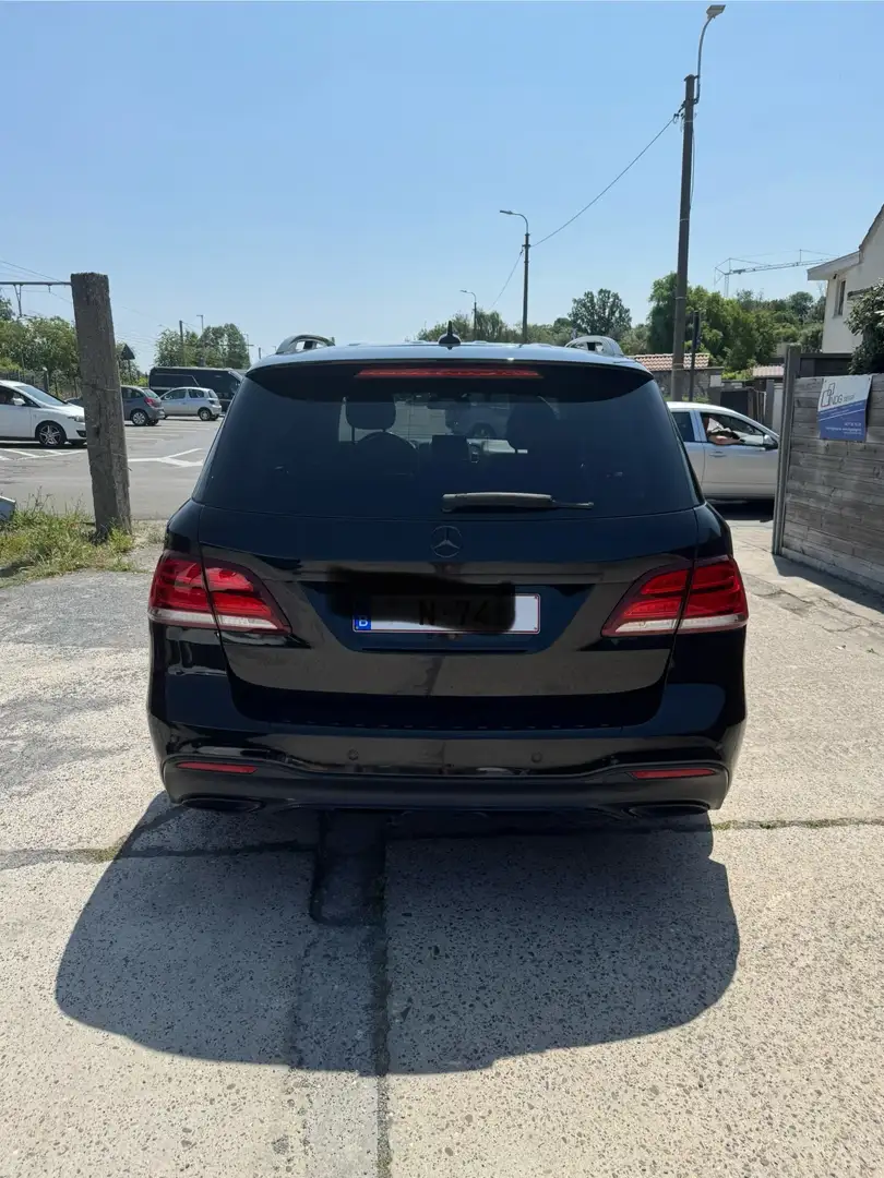 Mercedes-Benz GLE 250 d 4Matic 9G-TRONIC AMG Line - 2