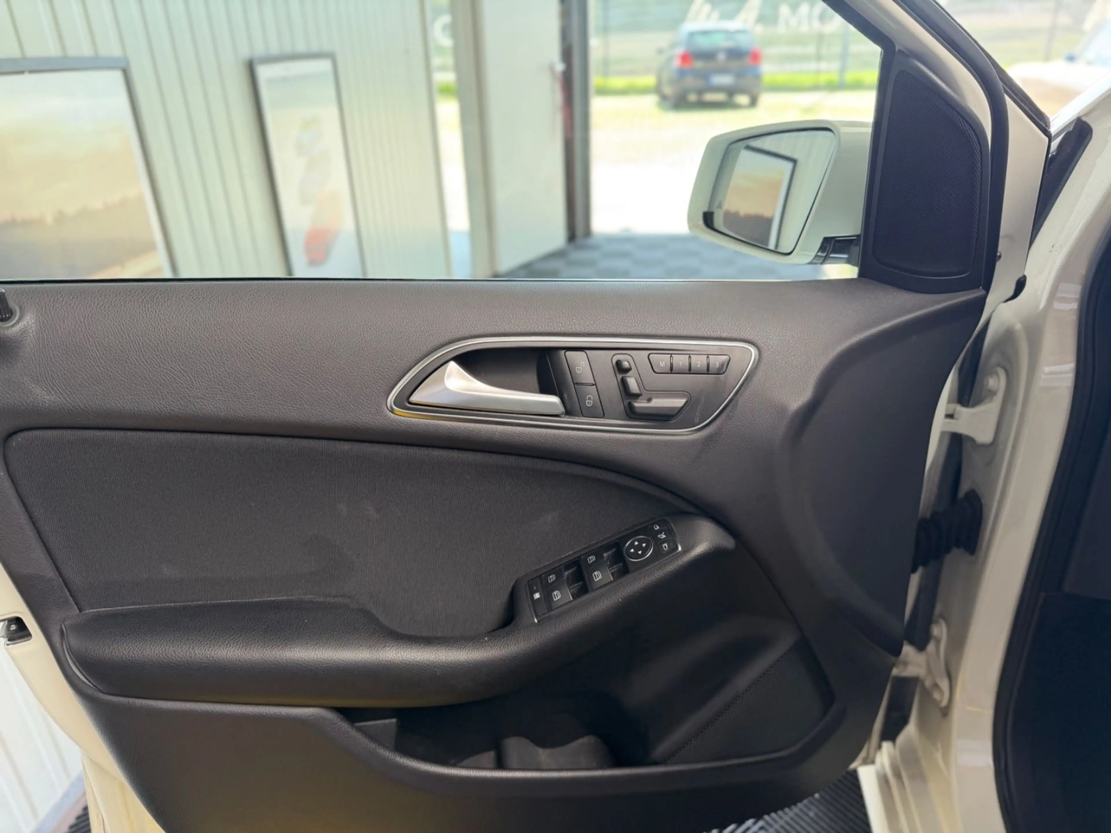 Mercedes-Benz B 220 B220 4Matic/KAMERA/ILS/TOTWI/ — photo 12
