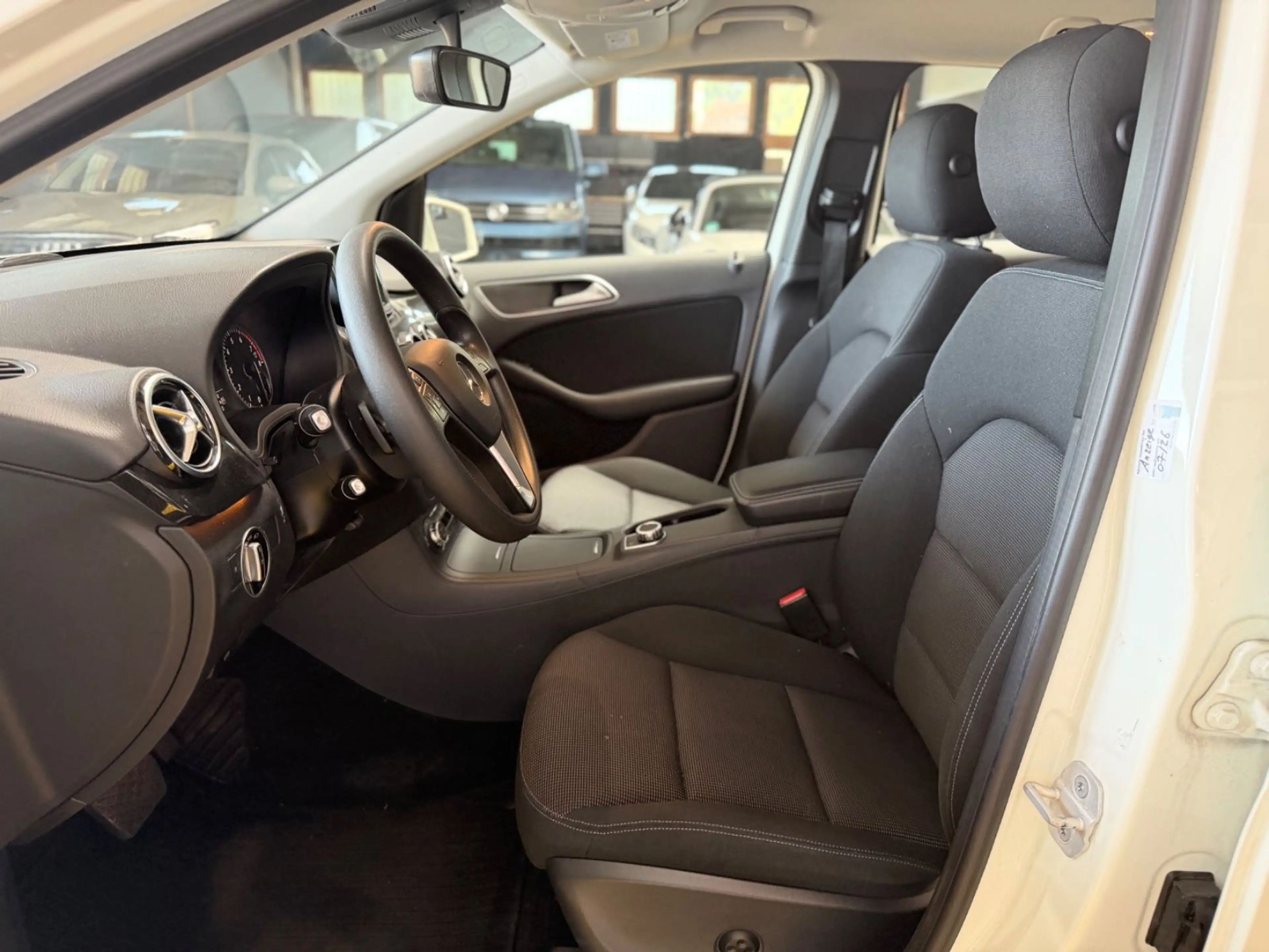 Mercedes-Benz B 220 B220 4Matic/KAMERA/ILS/TOTWI/ — photo 14