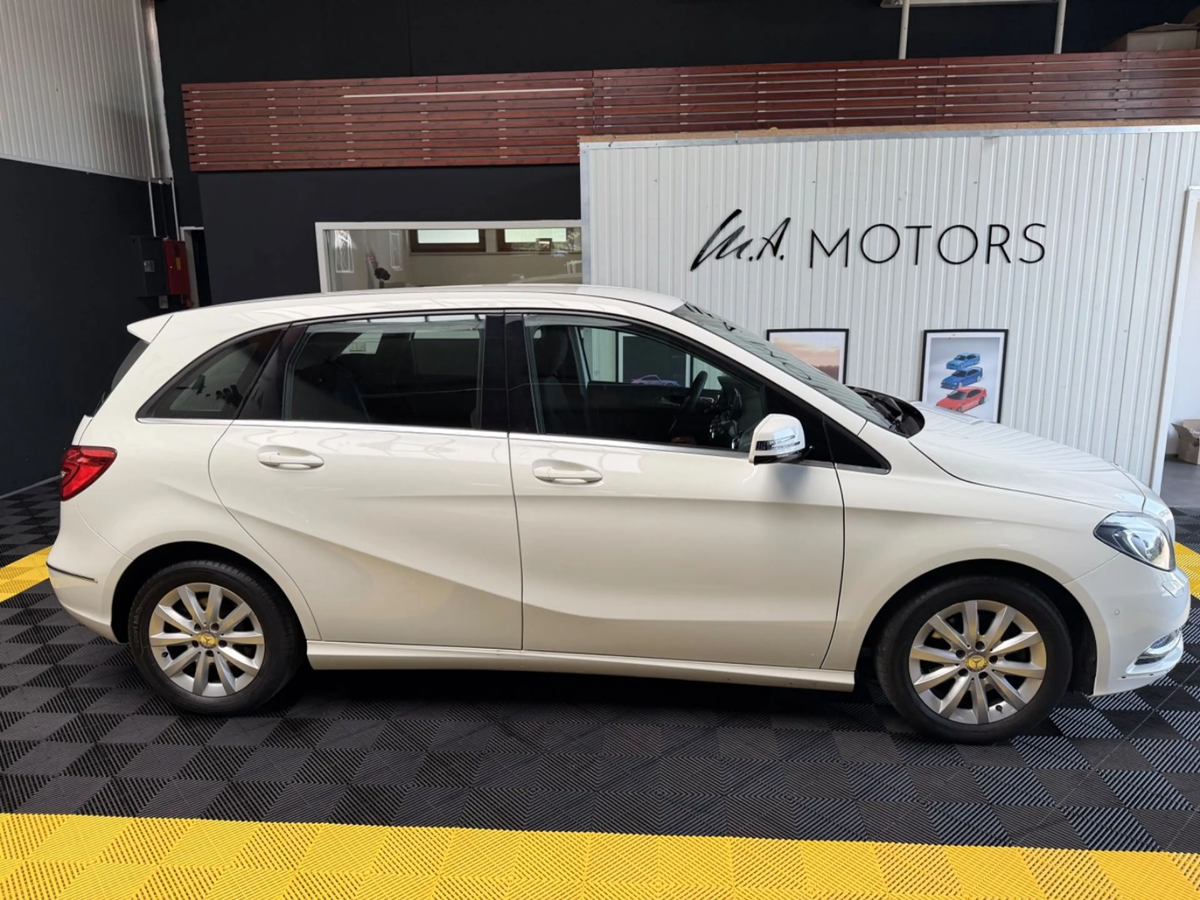 Mercedes-Benz B 220 B220 4Matic/KAMERA/ILS/TOTWI/ — photo 5