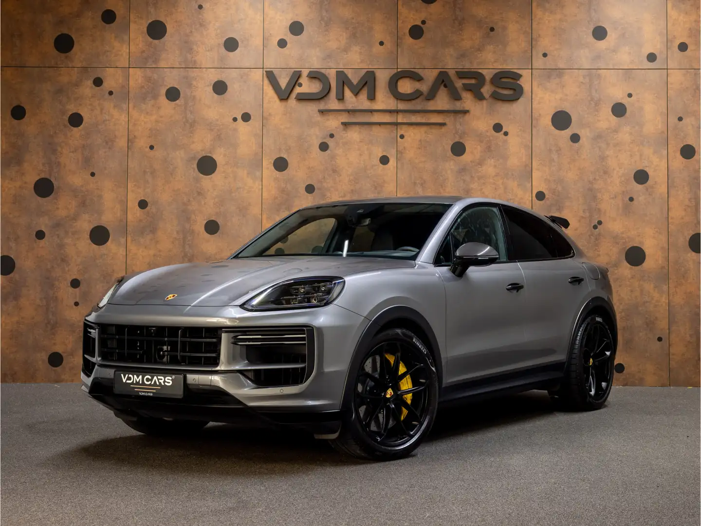 Porsche Cayenne Coupé 4.0 Turbo E-Hybrid GT I 18-Weg I Achterasbes Grau - 1