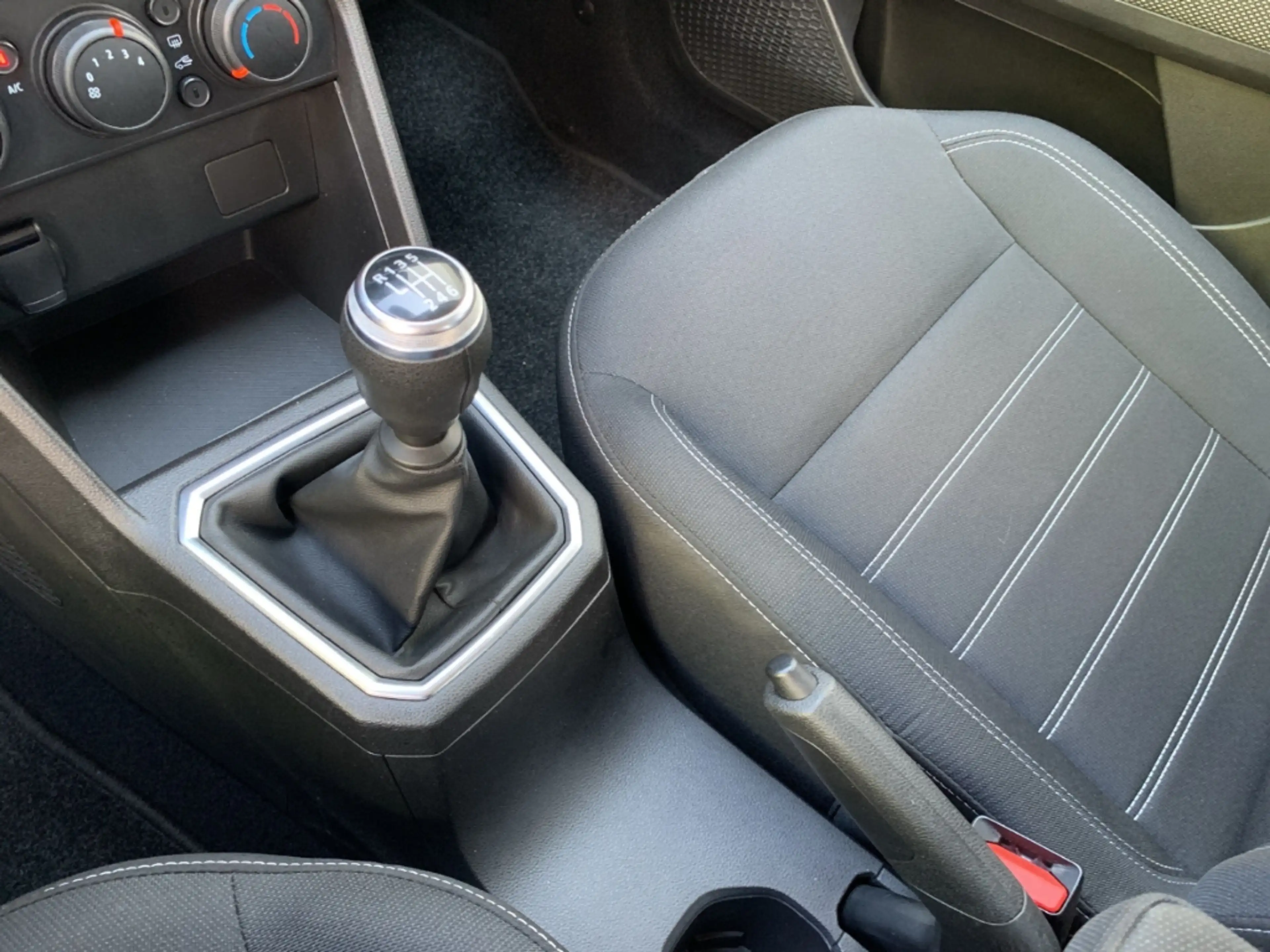 Dacia Sandero COMFORT TCE 100 ECO-G Comfort LPG+KLIMA+RADIO — photo 19