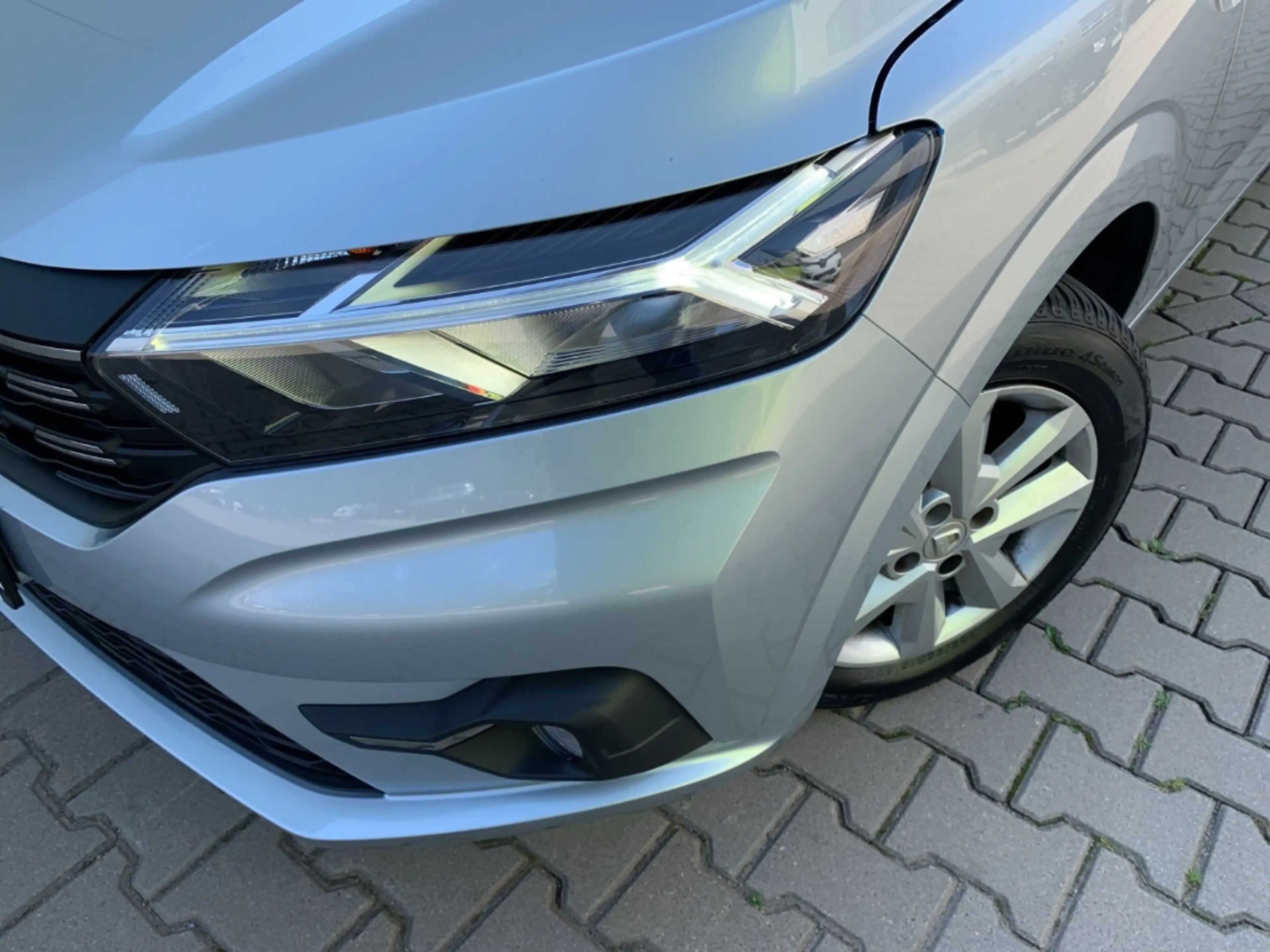 Dacia Sandero COMFORT TCE 100 ECO-G Comfort LPG+KLIMA+RADIO — photo 24