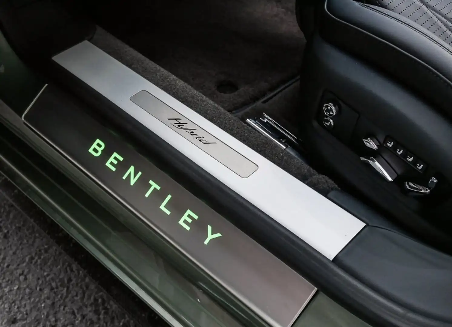 Bentley Flying Spur Hybrid Verde - 2