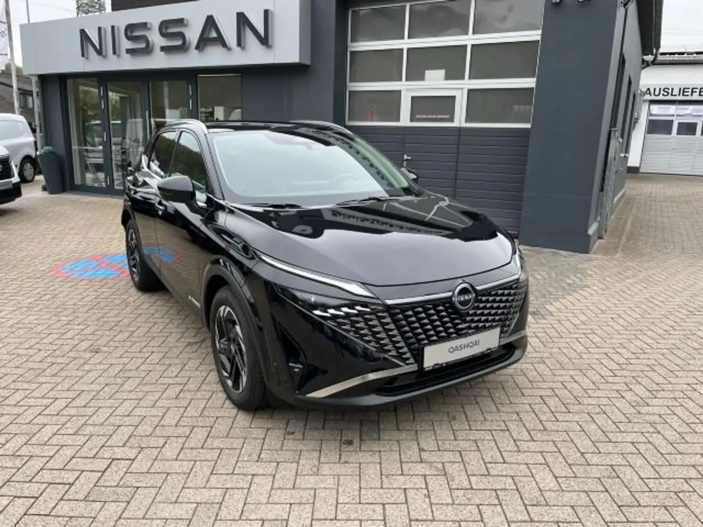 Nissan Qashqai 1.5 ePower N-Connecta Winter Komfort PGD Zwart - 2