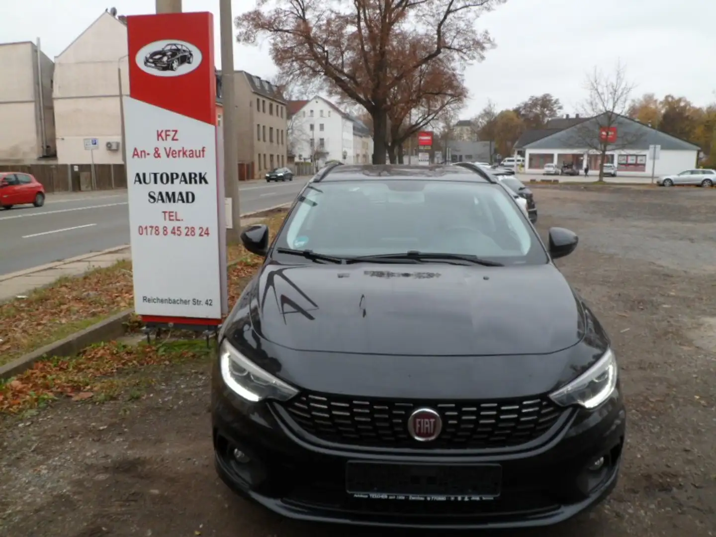 Fiat Tipo Lounge Schwarz - 1