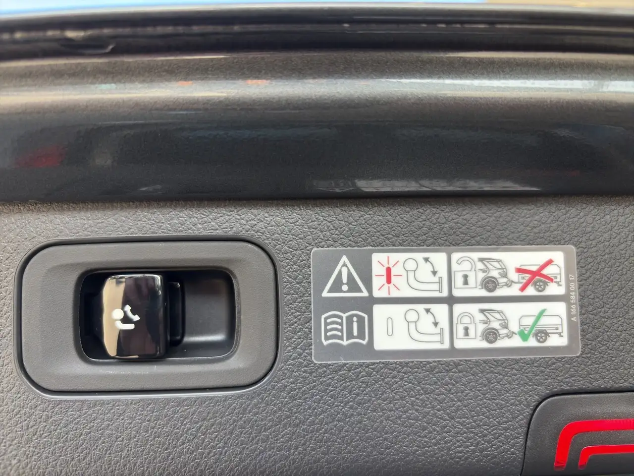 Mercedes-Benz C 300 d T EDITION AMG 360° AHK KEYGO PANO MEMORY 18