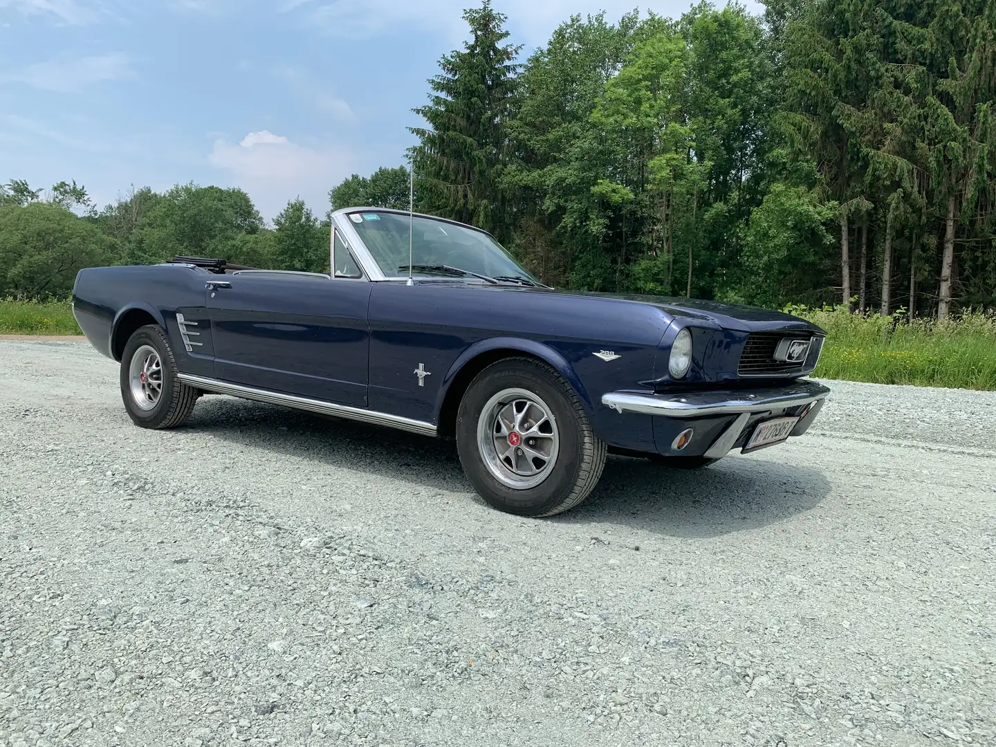 Ford Mustang Convertible Blau - 1