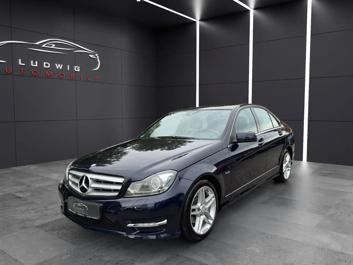 Mercedes-Benz C 200 C -Klasse Lim. / AMG LINE /TOP ZUSTAND Blau - 1