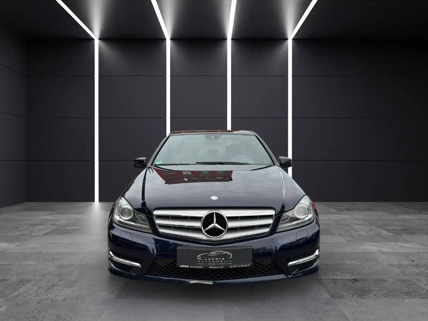 Mercedes-Benz C 200 C -Klasse Lim. / AMG LINE /TOP ZUSTAND Blau - 2