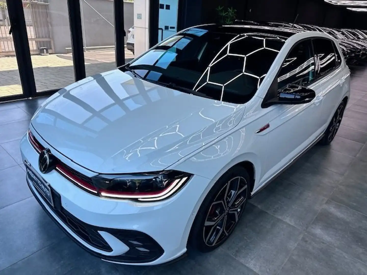 Volkswagen Polo GTI 2.0 tsi DSG - TELECAMERA,SED RISC,NAVI,18'',IQ LED Blanc - 1
