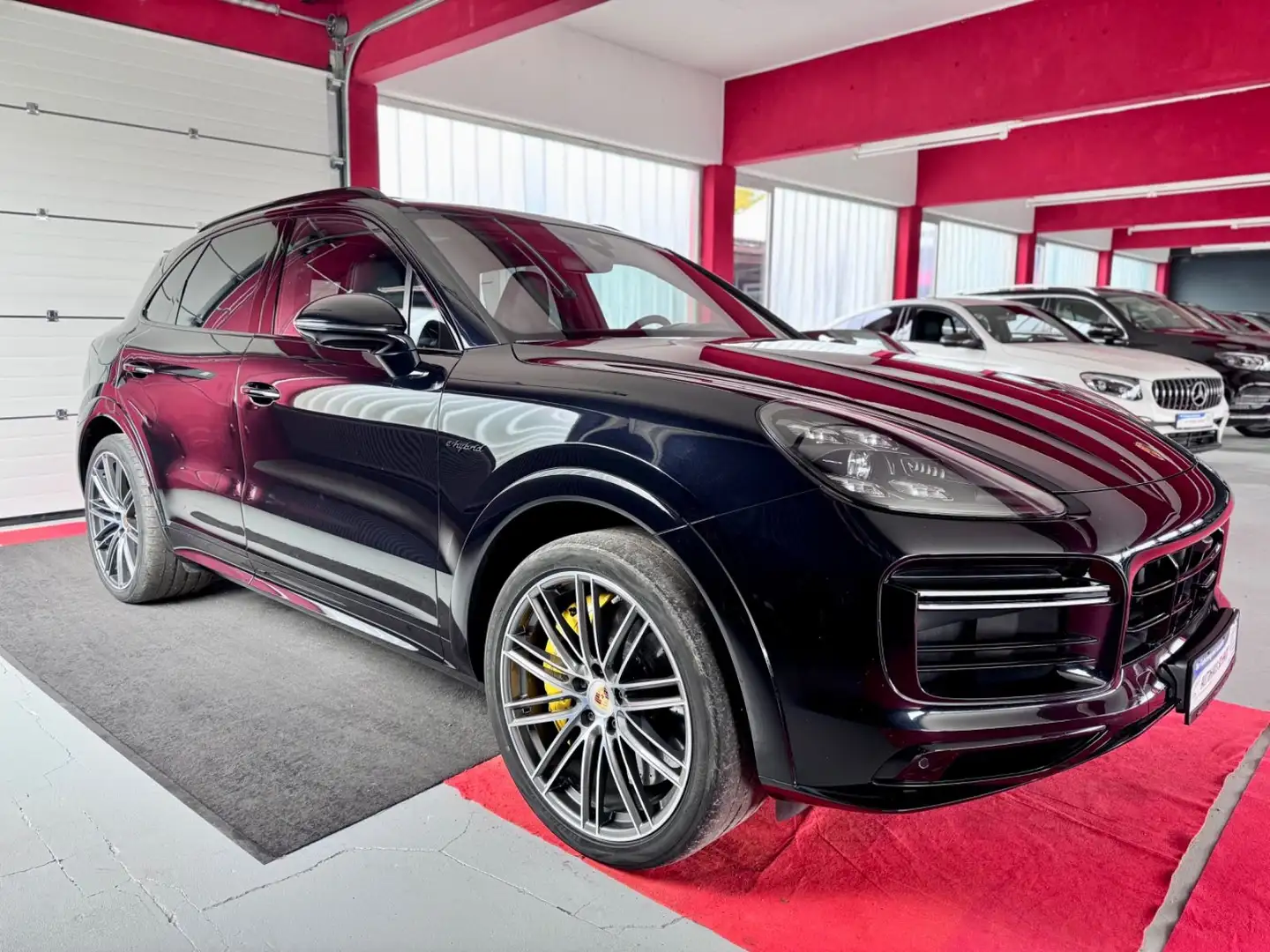 Porsche Cayenne TurboS ACC Pano 360°SportDesign18Wege 22 Schwarz - 2