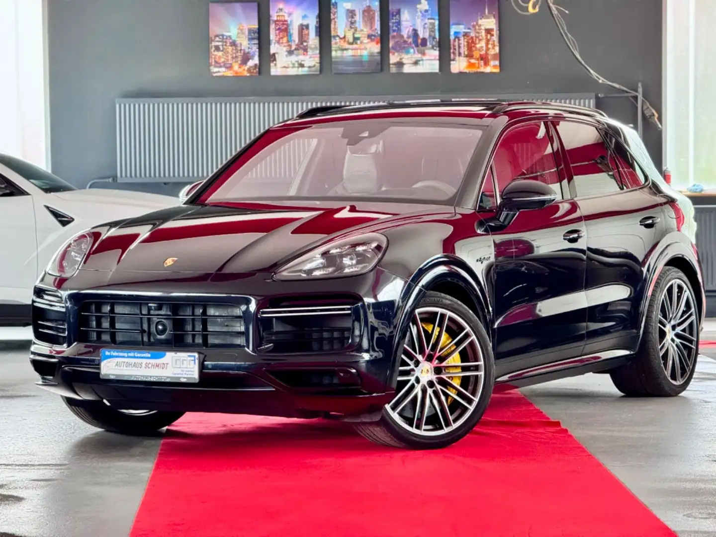 Porsche Cayenne TurboS ACC Pano 360°SportDesign18Wege 22 Schwarz - 1