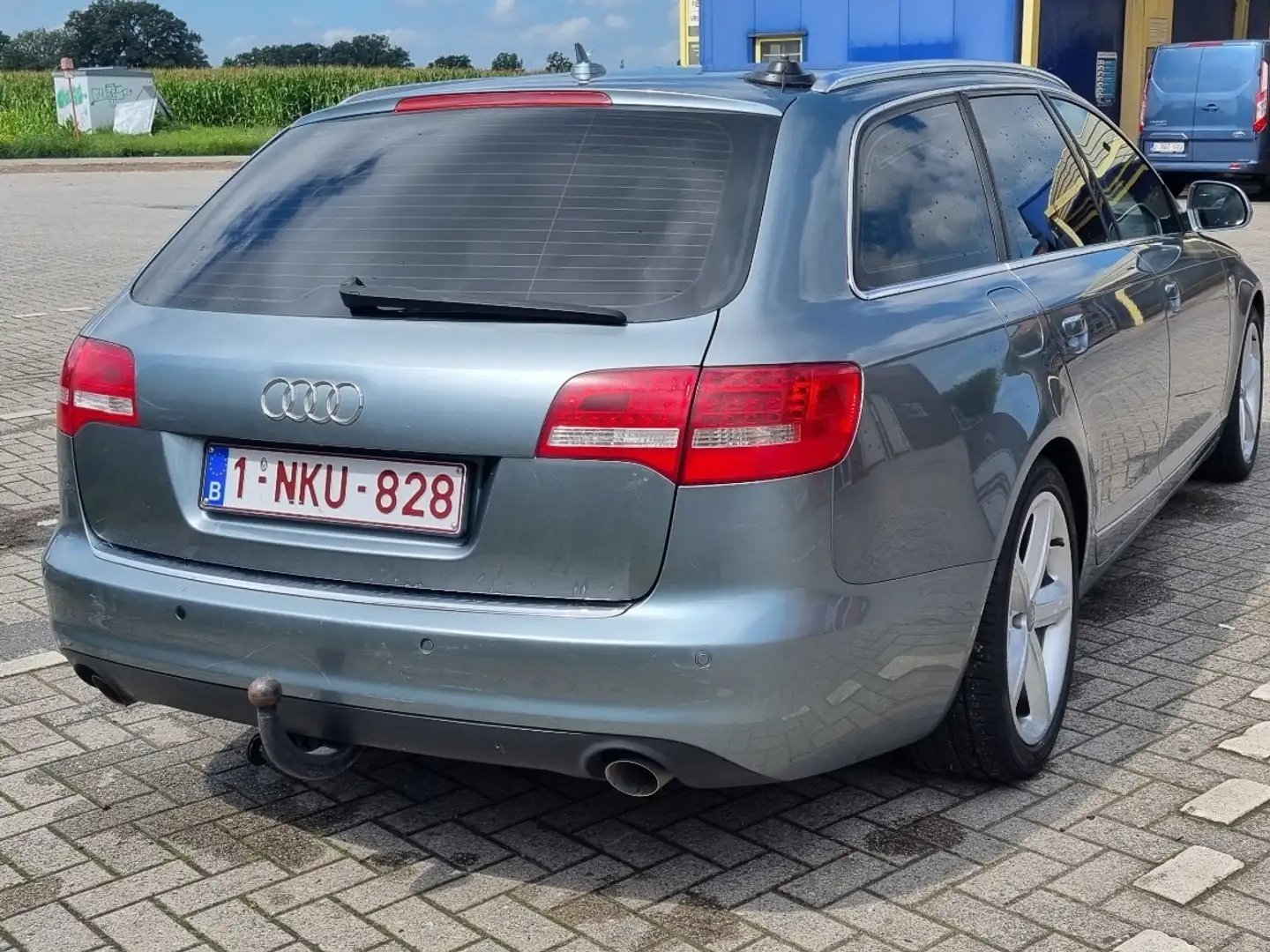 Audi A6 Avant 2.0 TDI DPF multitronic Bleu - 2