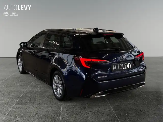 Toyota Corolla view 4