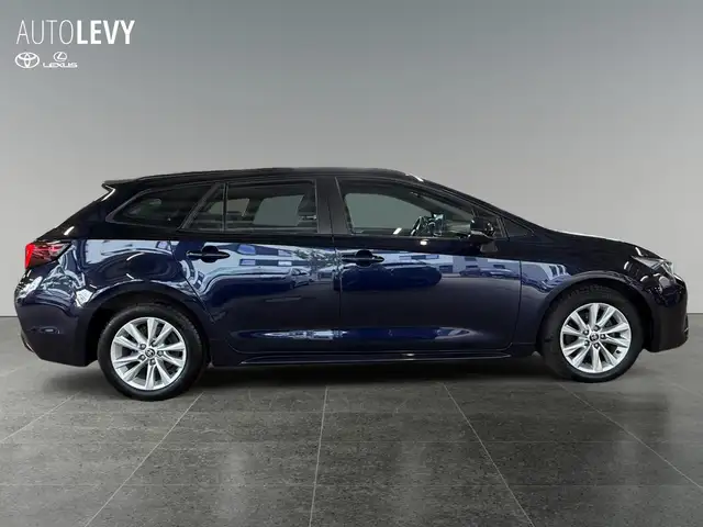 Toyota Corolla view 7
