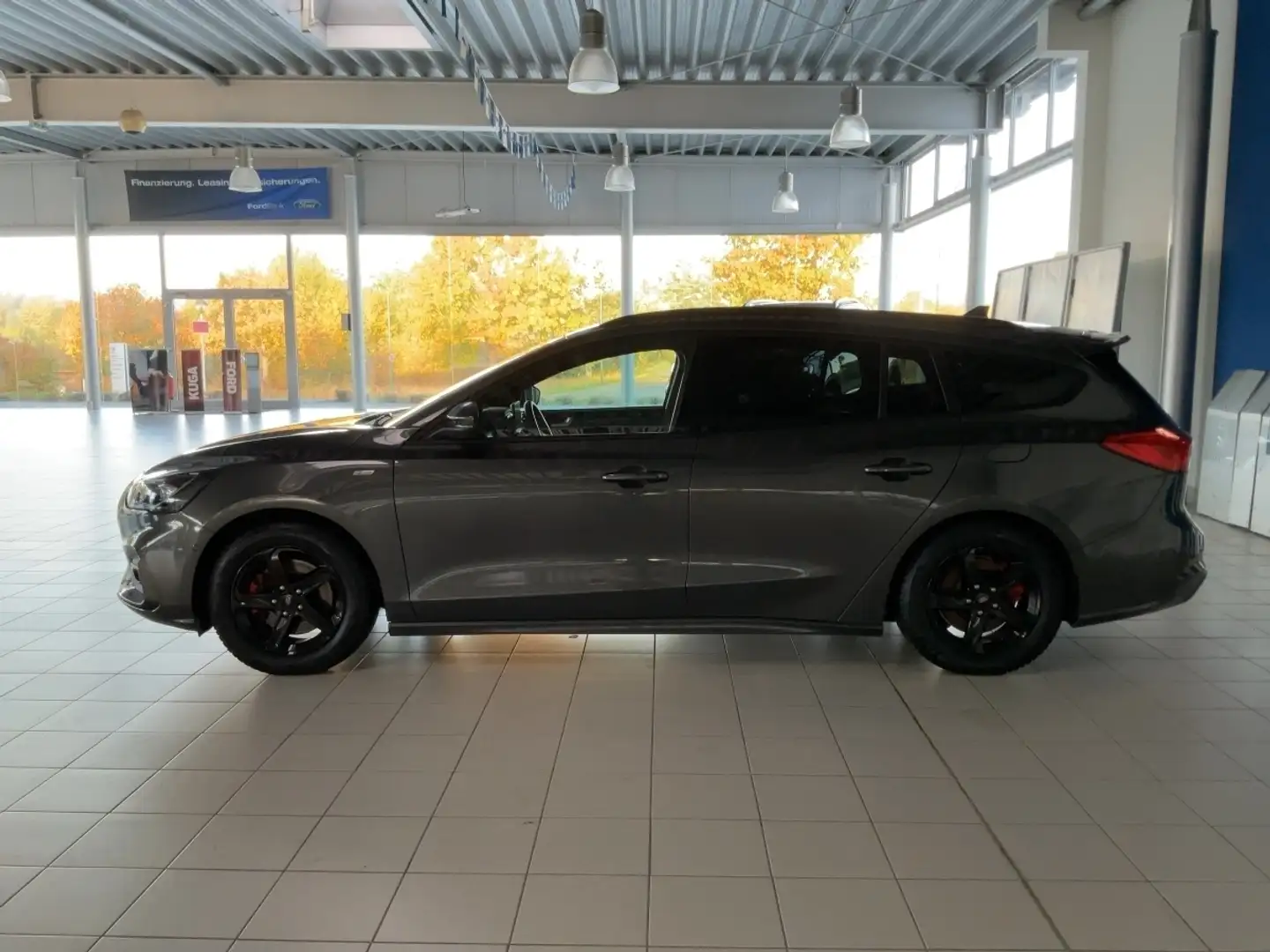 Ford Focus Turnier,ST-Line,  Mild-Hybrid Grijs - 2