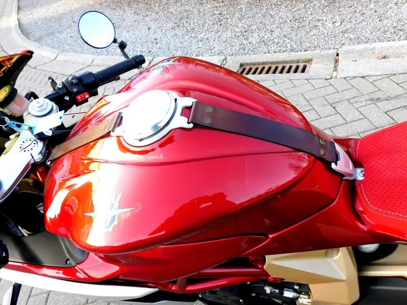 MV Agusta Superveloce 800 - foto 7